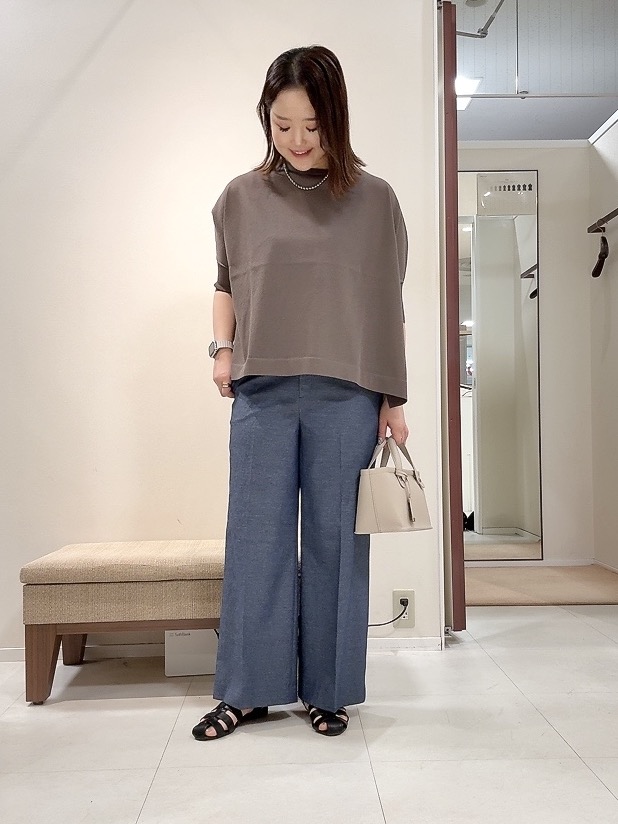 YUIさんの「UNTITLED｜【アンサンブル可/洗える】シアーレーヨンニット」を使ったコーディネート