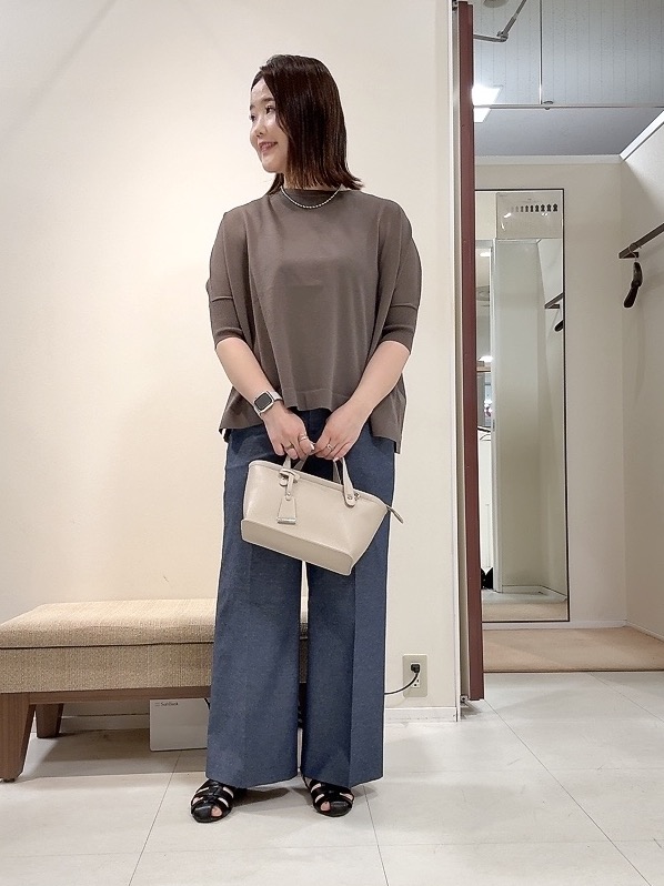 YUIさんの「UNTITLED｜【アンサンブル可/洗える】シアーレーヨンニット」を使ったコーディネート