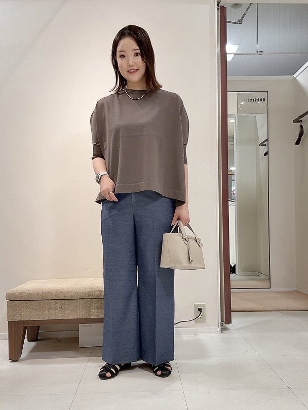YUIさんの「UNTITLED｜【アンサンブル可/洗える】シアーレーヨンニット」を使ったコーディネート