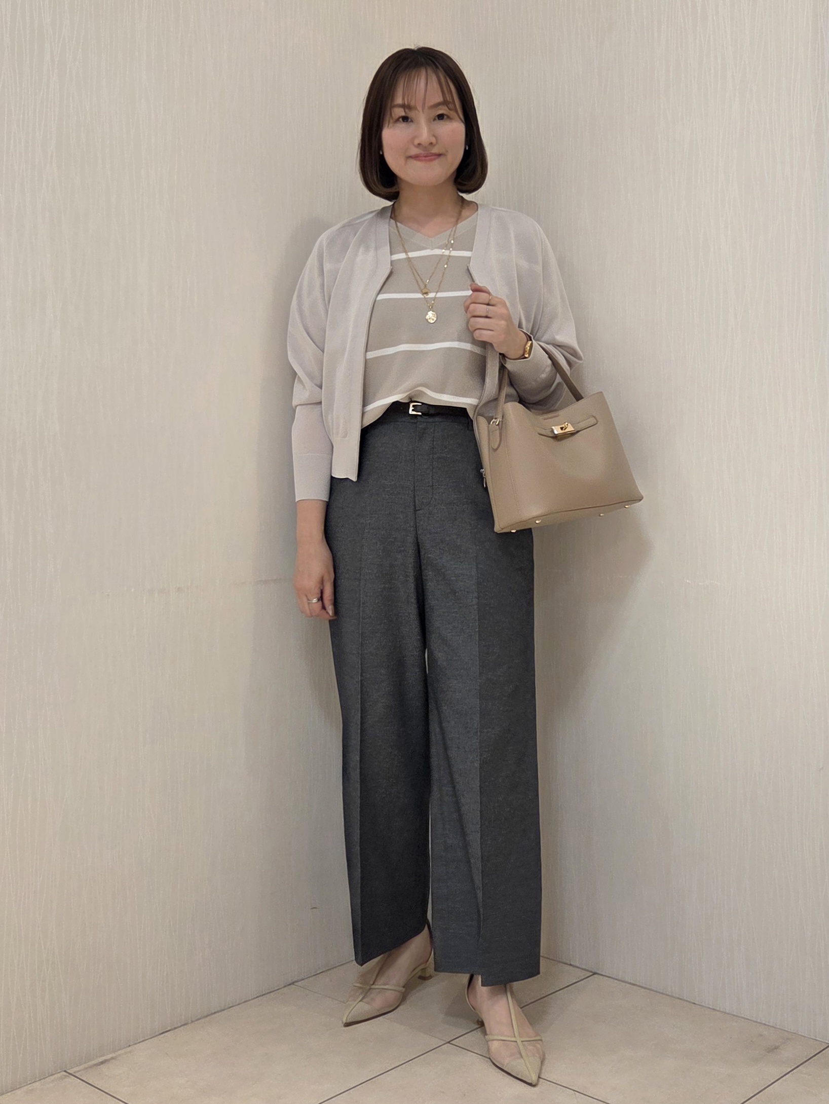 naokoさんの「UNTITLED｜【アンサンブル可/日除け・冷房対策】シアーレーヨンZIPカーディガン」を使ったコーディネート