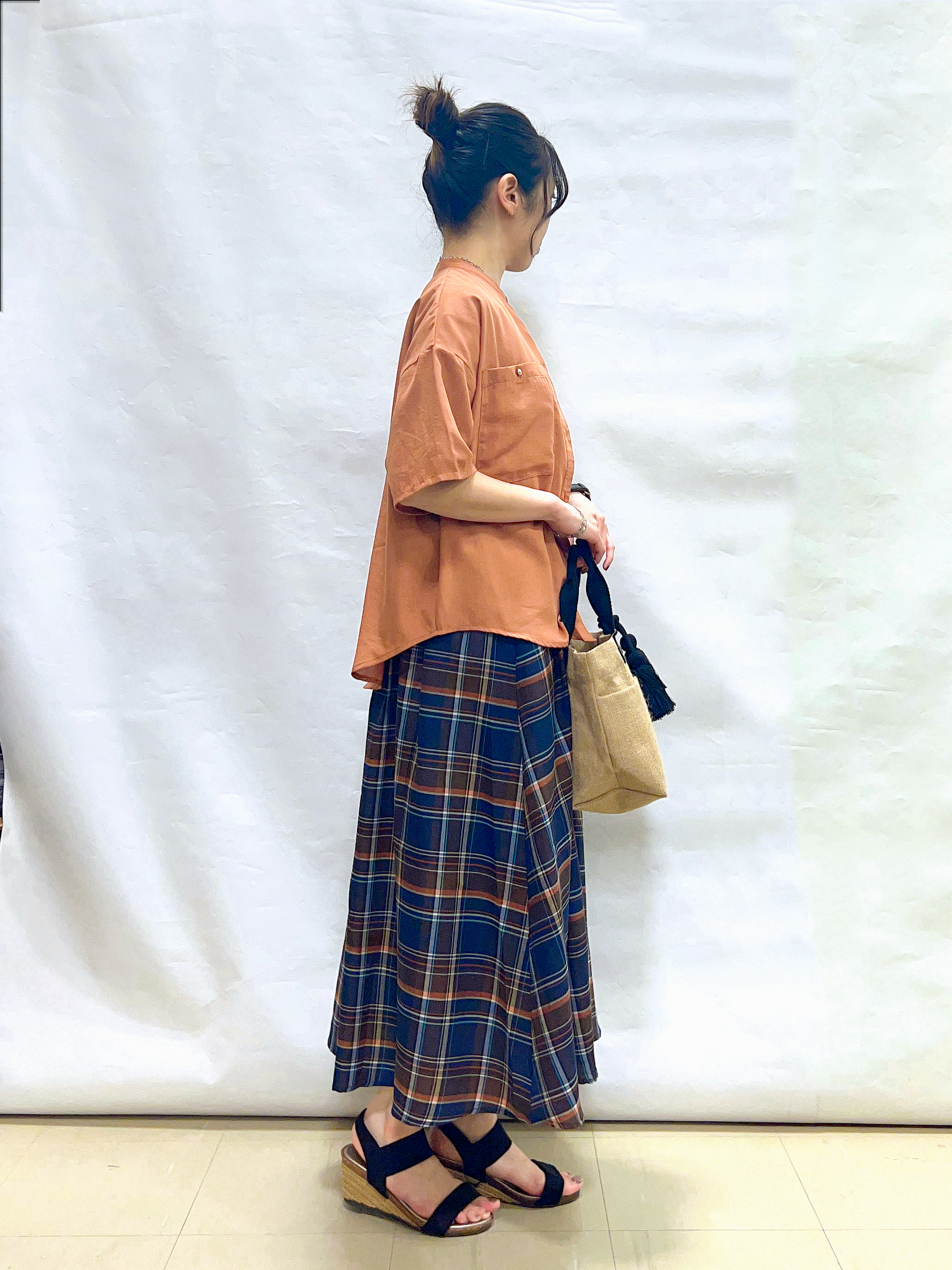 まっつんさんの「SHOO･LA･RUE｜【洗濯機可/S-LL】大人の抜け感 ゆるっと5分袖シャツ」を使ったコーディネート