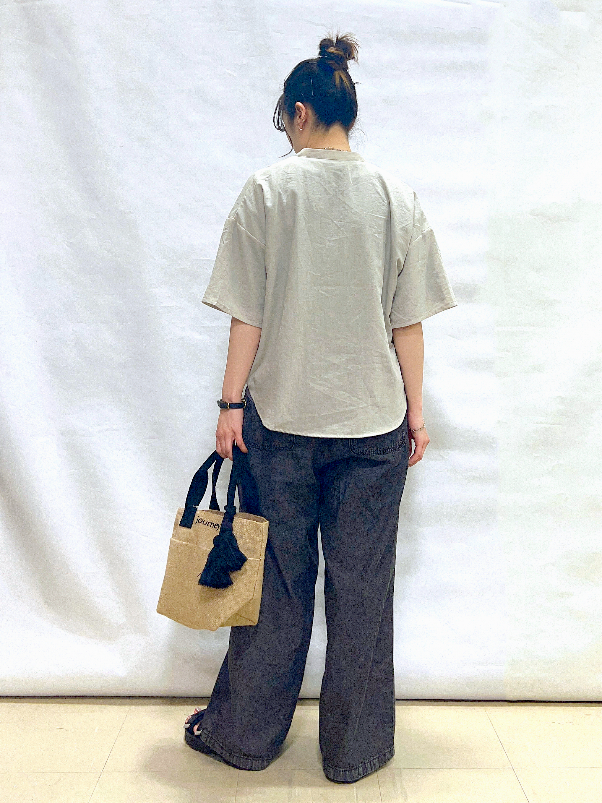 まっつんさんの「SHOO･LA･RUE｜【洗濯機可/S-LL】大人の抜け感 ゆるっと5分袖シャツ」を使ったコーディネート