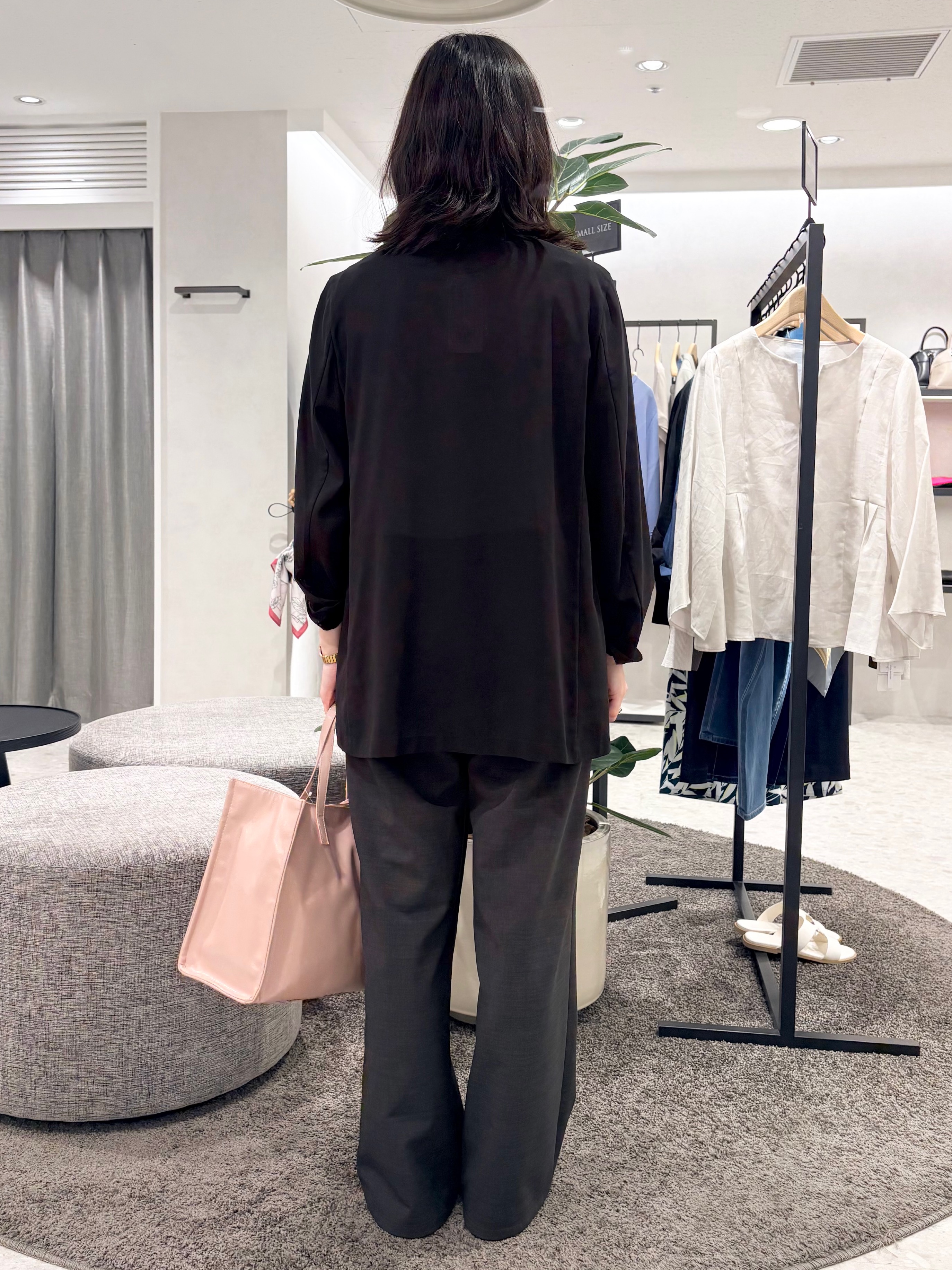 サオリさんの「UNTITLED｜【セットアップ可/接触冷感/通気性】ドライシアーダブルジャケット」を使ったコーディネート