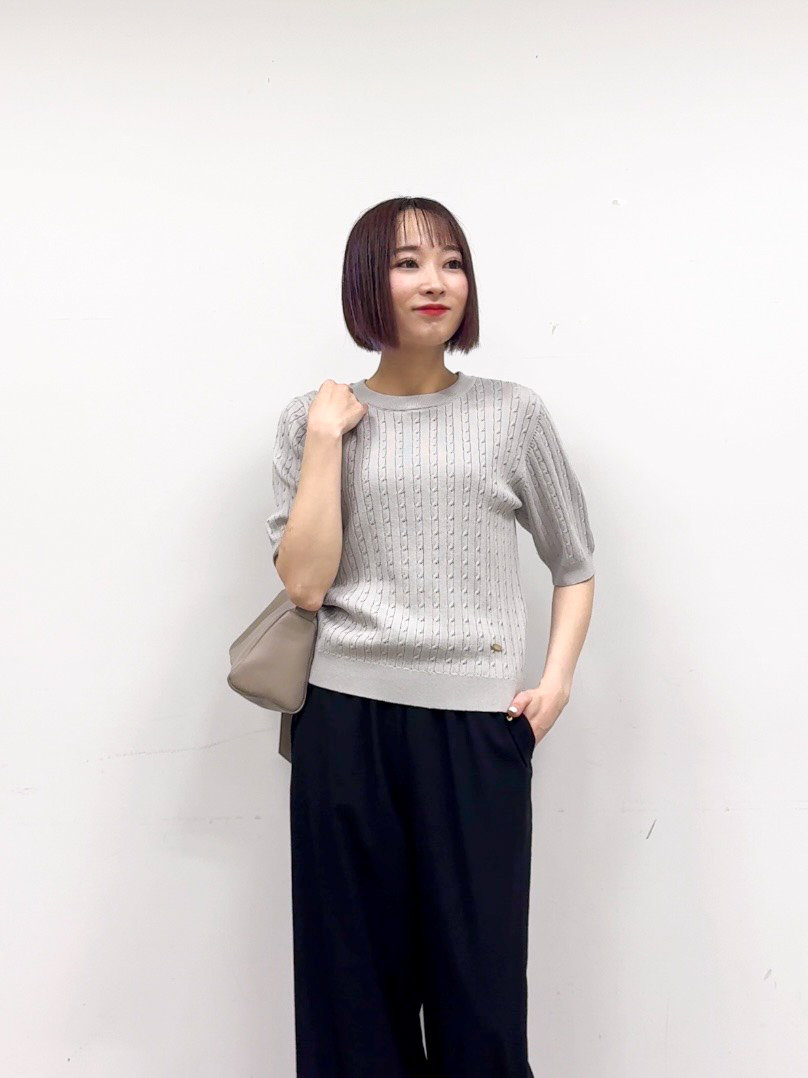 𝐜𝐡𝐢𝐤𝐚さんの「SHOO･LA･RUE｜【洗濯機可/S-LL】ミニケーブルで上品に 5分袖ニット」を使ったコーディネート