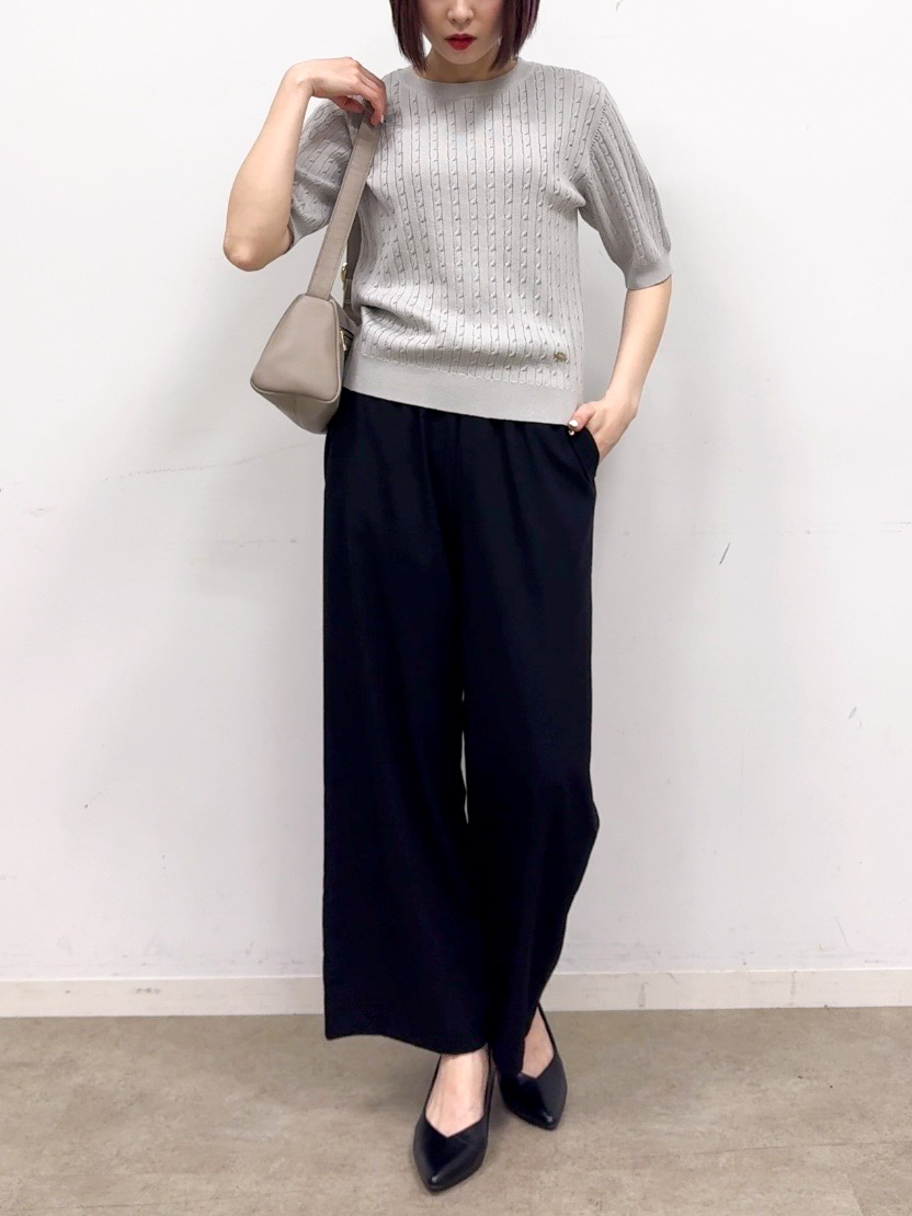 𝐜𝐡𝐢𝐤𝐚さんの「SHOO･LA･RUE｜【洗濯機可/S-LL】ミニケーブルで上品に 5分袖ニット」を使ったコーディネート