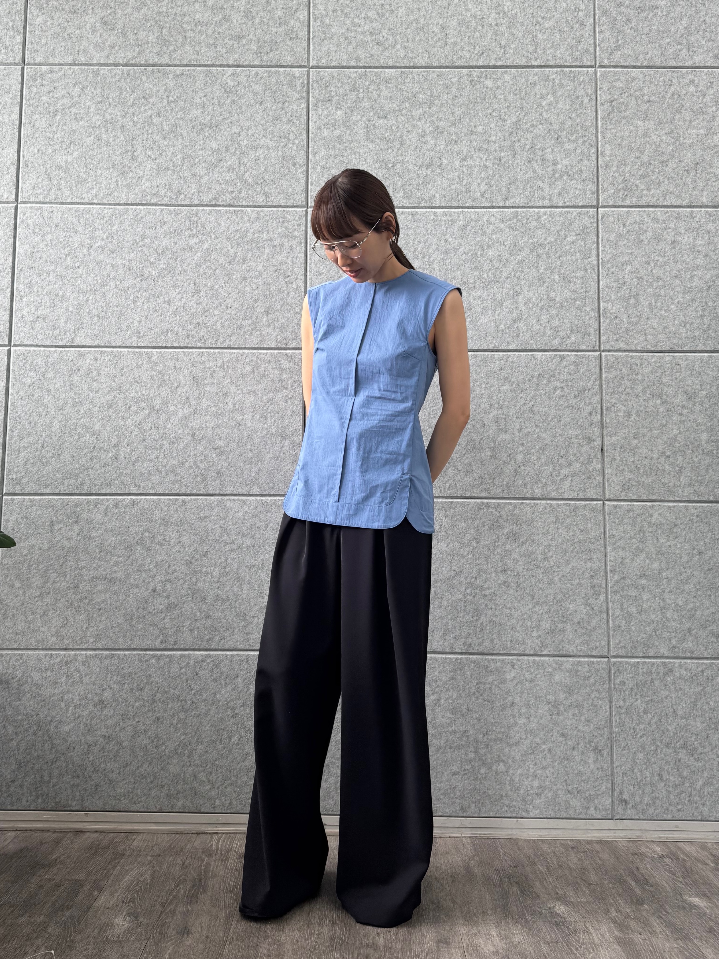 designer yukaさんの「CODE A｜back tack blouse」を使ったコーディネート