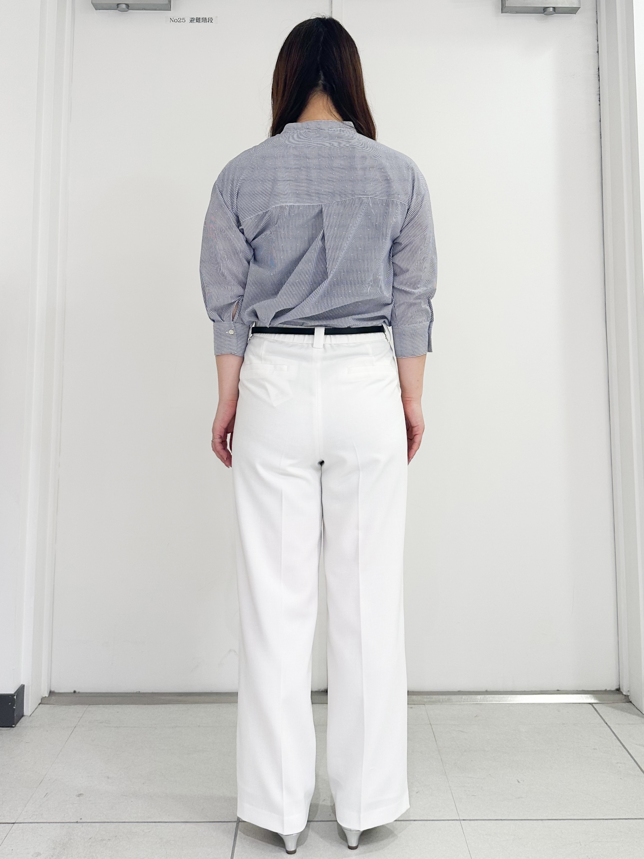 miさんの「Reflect｜【接触冷感】八分袖フロントフリルブラウス」を使ったコーディネート