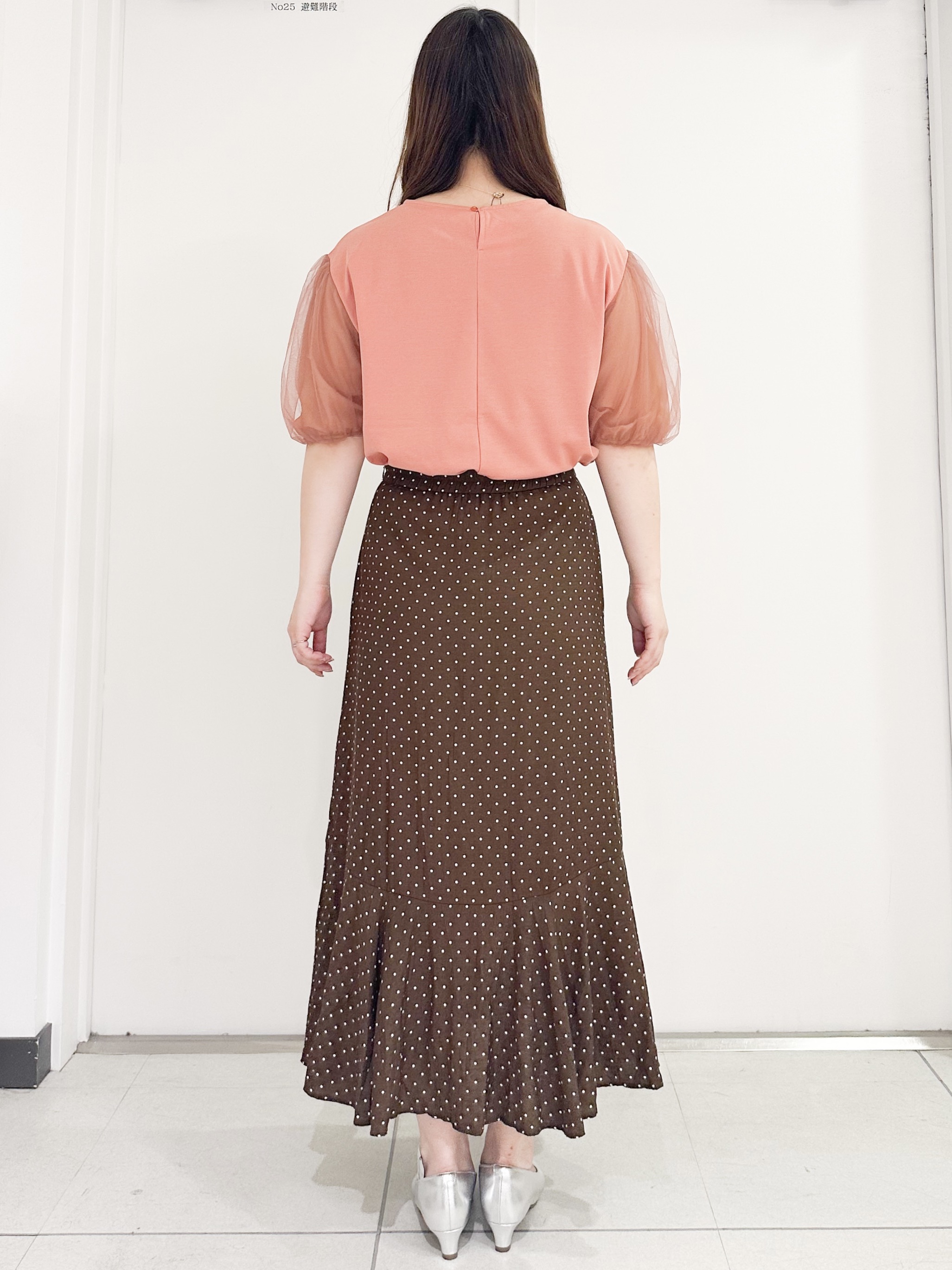 miさんの「Reflect｜【UVカット／接触冷感／吸水速乾】チュールスリーブプルオーバー」を使ったコーディネート