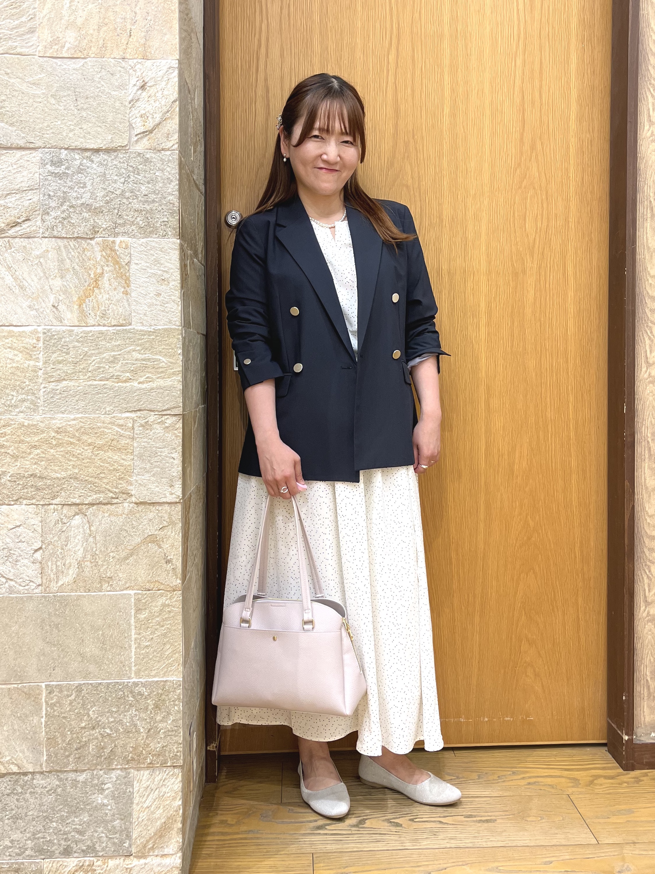 ゆっきーさんの「SHOO･LA･RUE｜【ひんやり/UV/セットアップ可】洗濯後しわになりにくい スキッパーブラウス」を使ったコーディネート
