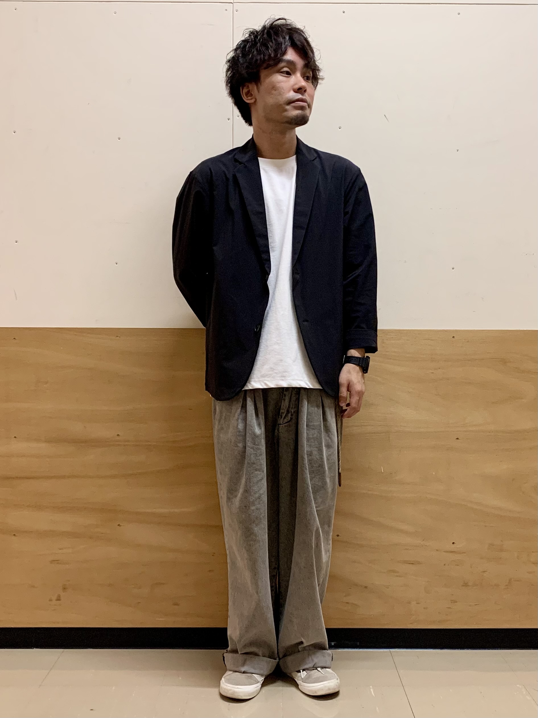 MATUさんの「THE SHOP TK｜《KURO》コーデュラナイロン ジャケット セットアップ可／防シワ／撥水／ストレッチ」を使ったコーディネート