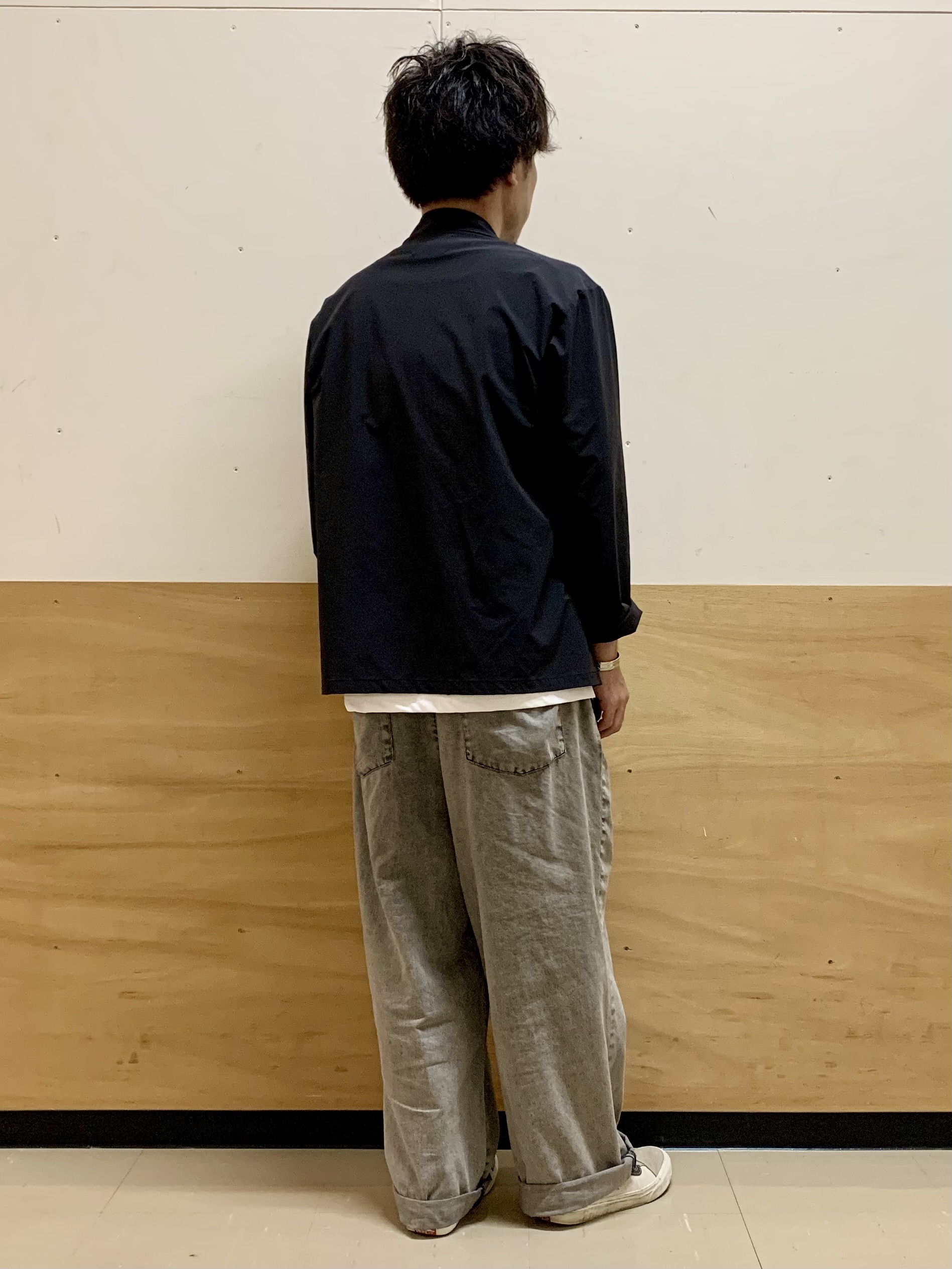 MATUさんの「THE SHOP TK｜《KURO》コーデュラナイロン ジャケット セットアップ可／防シワ／撥水／ストレッチ」を使ったコーディネート