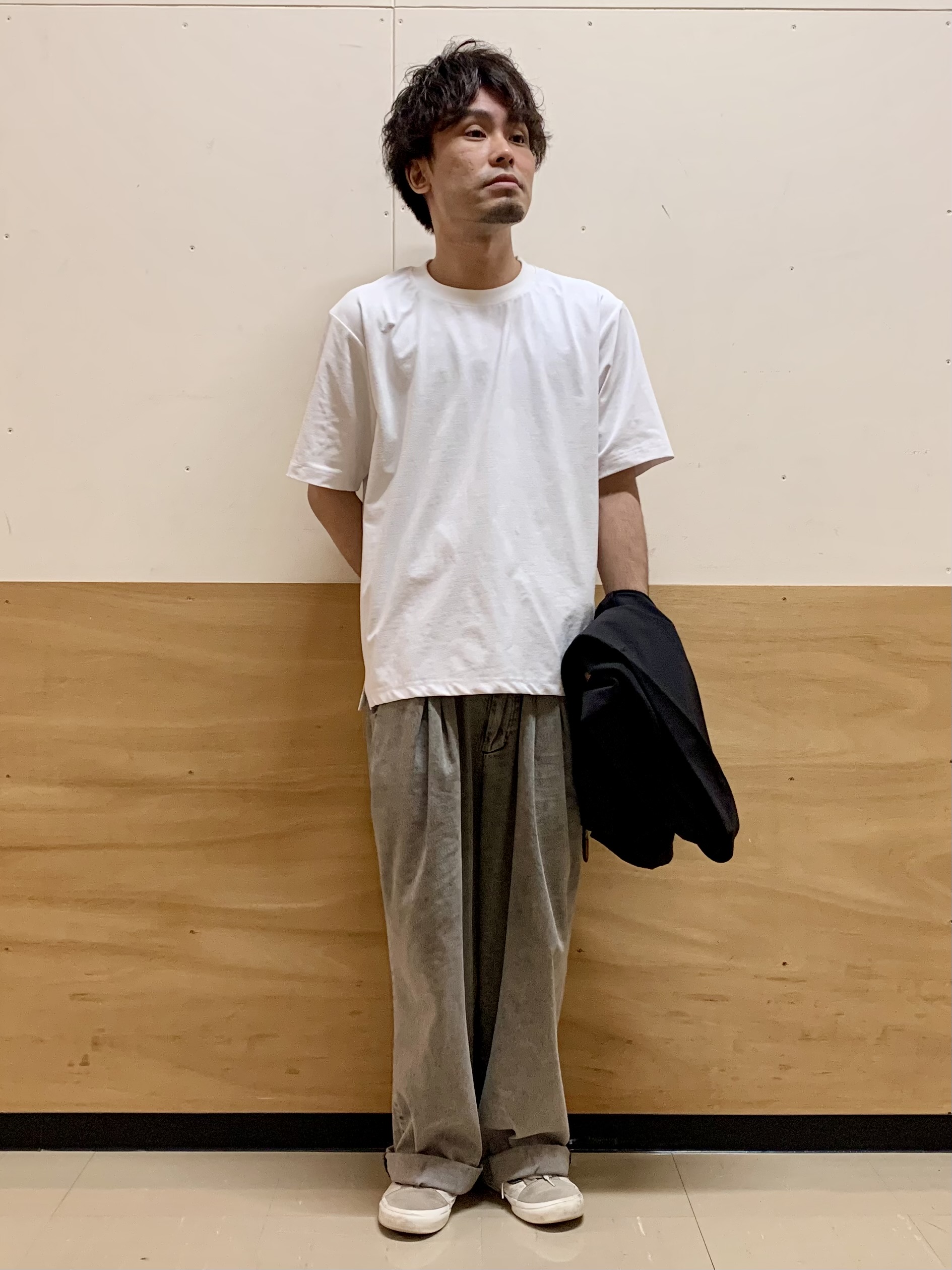 MATUさんの「THE SHOP TK｜《KURO》コーデュラナイロン ジャケット セットアップ可／防シワ／撥水／ストレッチ」を使ったコーディネート