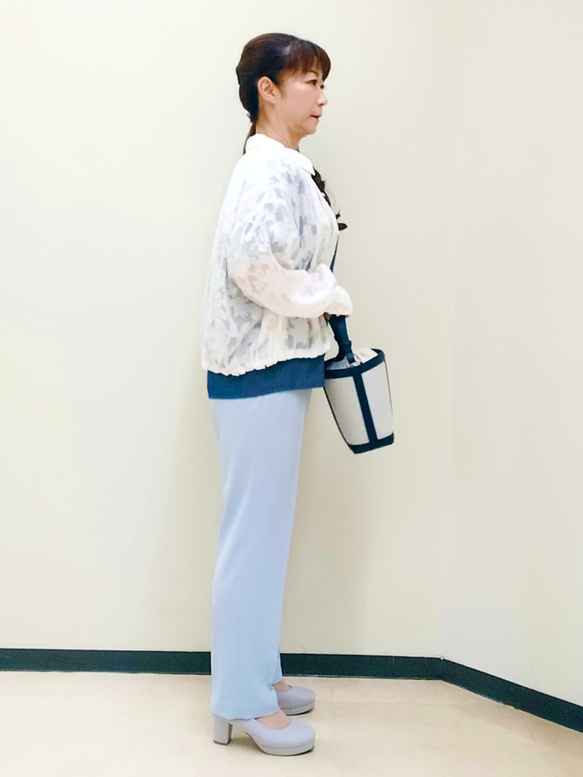 花さんの「Reflect｜【UVカット／接触冷感／セットアップ可】センタープレステーパードパンツ」を使ったコーディネート