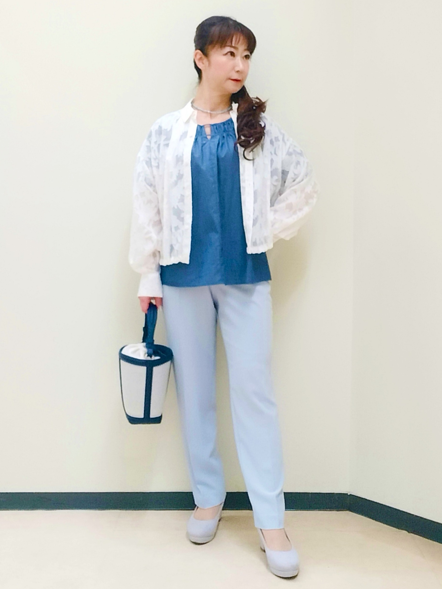 花さんの「Reflect｜【UVカット／接触冷感／セットアップ可】センタープレステーパードパンツ」を使ったコーディネート