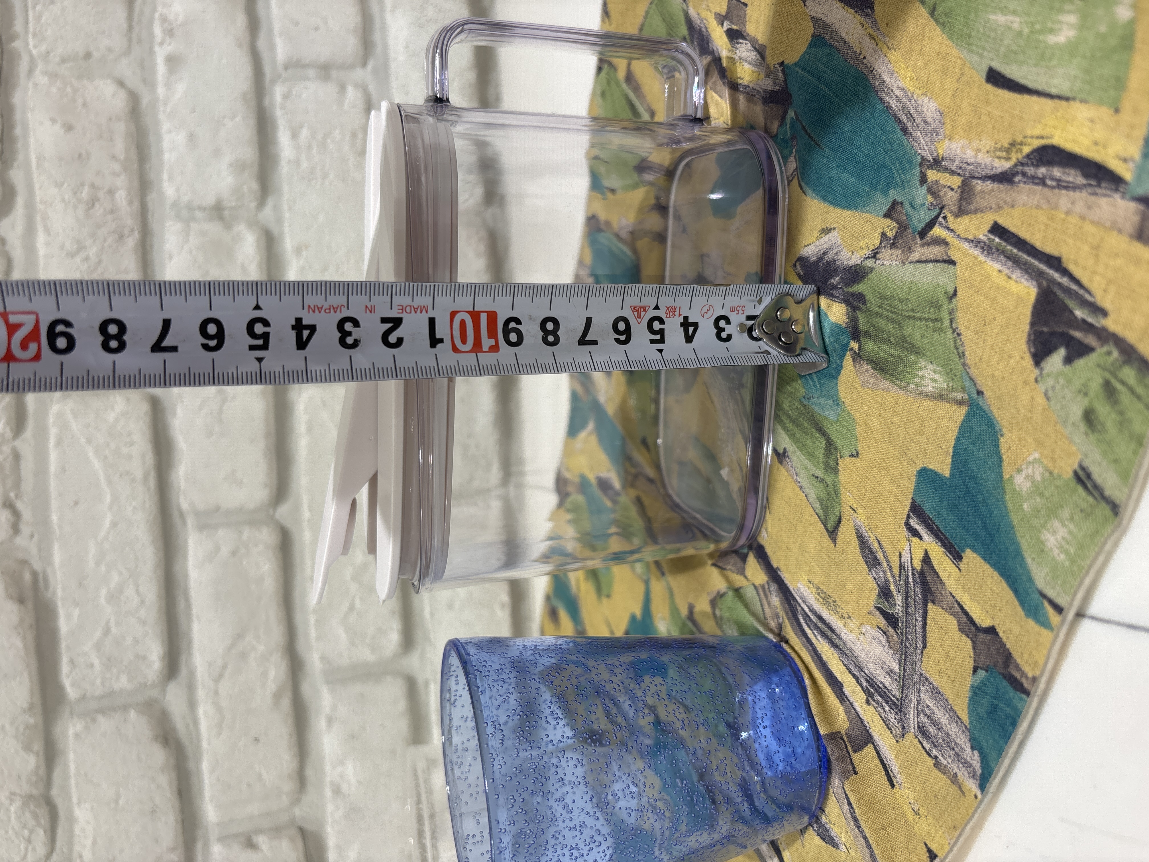 kamekameさんの「212 KITCHEN STORE｜棚に収まる冷水筒 1.0L WH」を使ったコーディネート