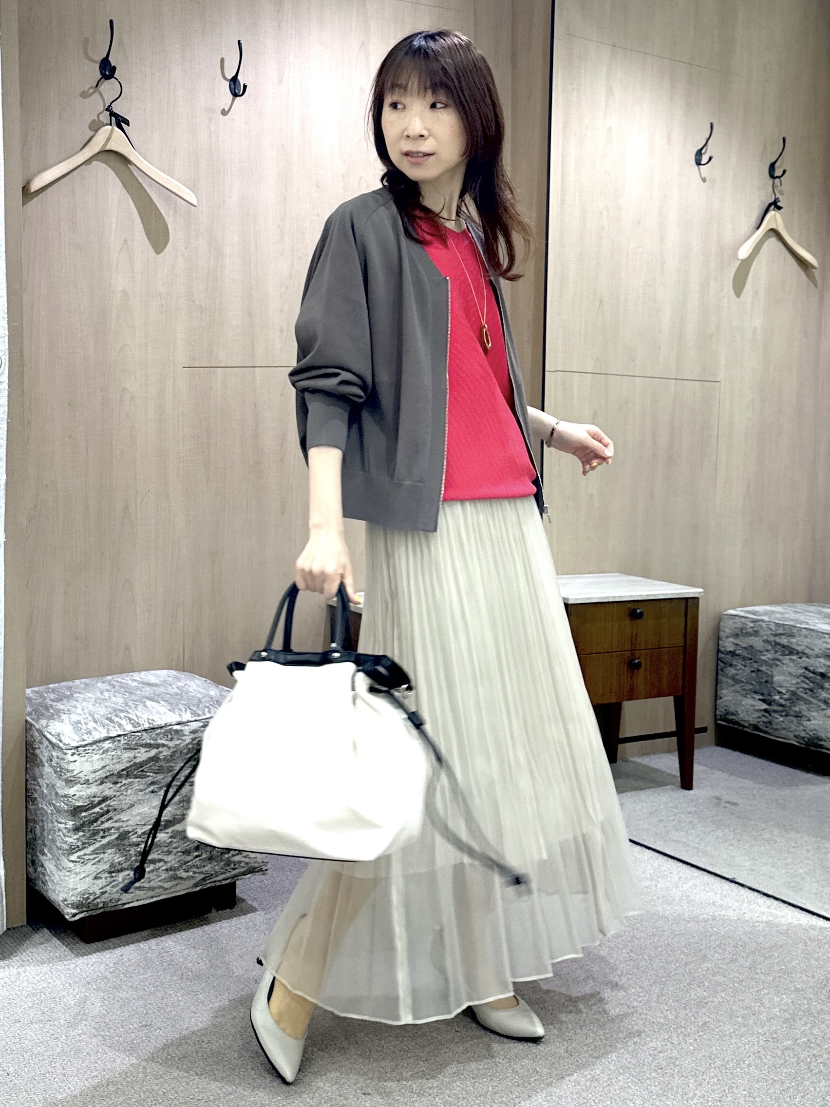 Miwaさんの「UNTITLED｜【11色展開/体型カバー】前後2WAYフレンチスリーブニット」を使ったコーディネート