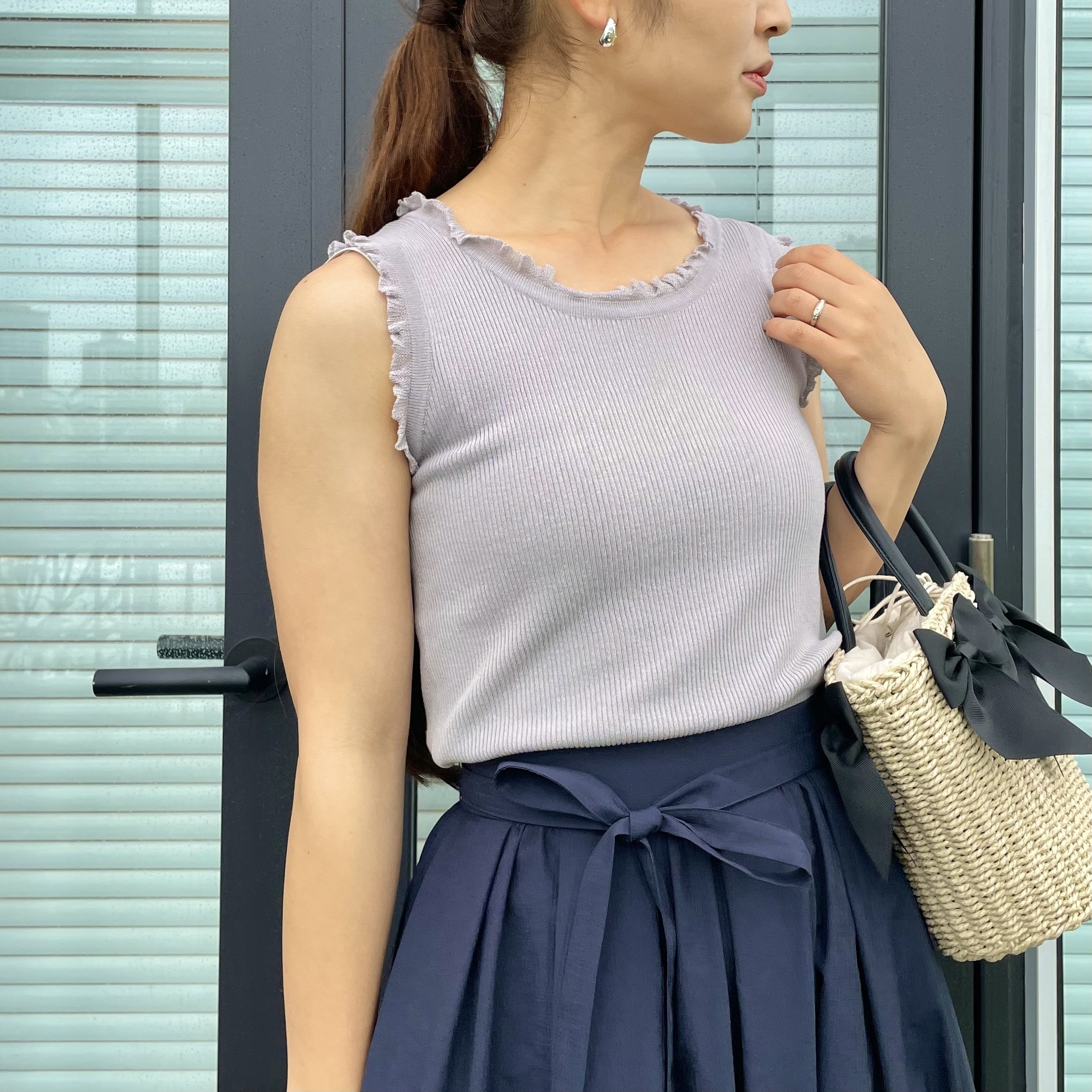 makiさんの「Couture brooch｜【洗える】フリル ニットタンクトップ」を使ったコーディネート