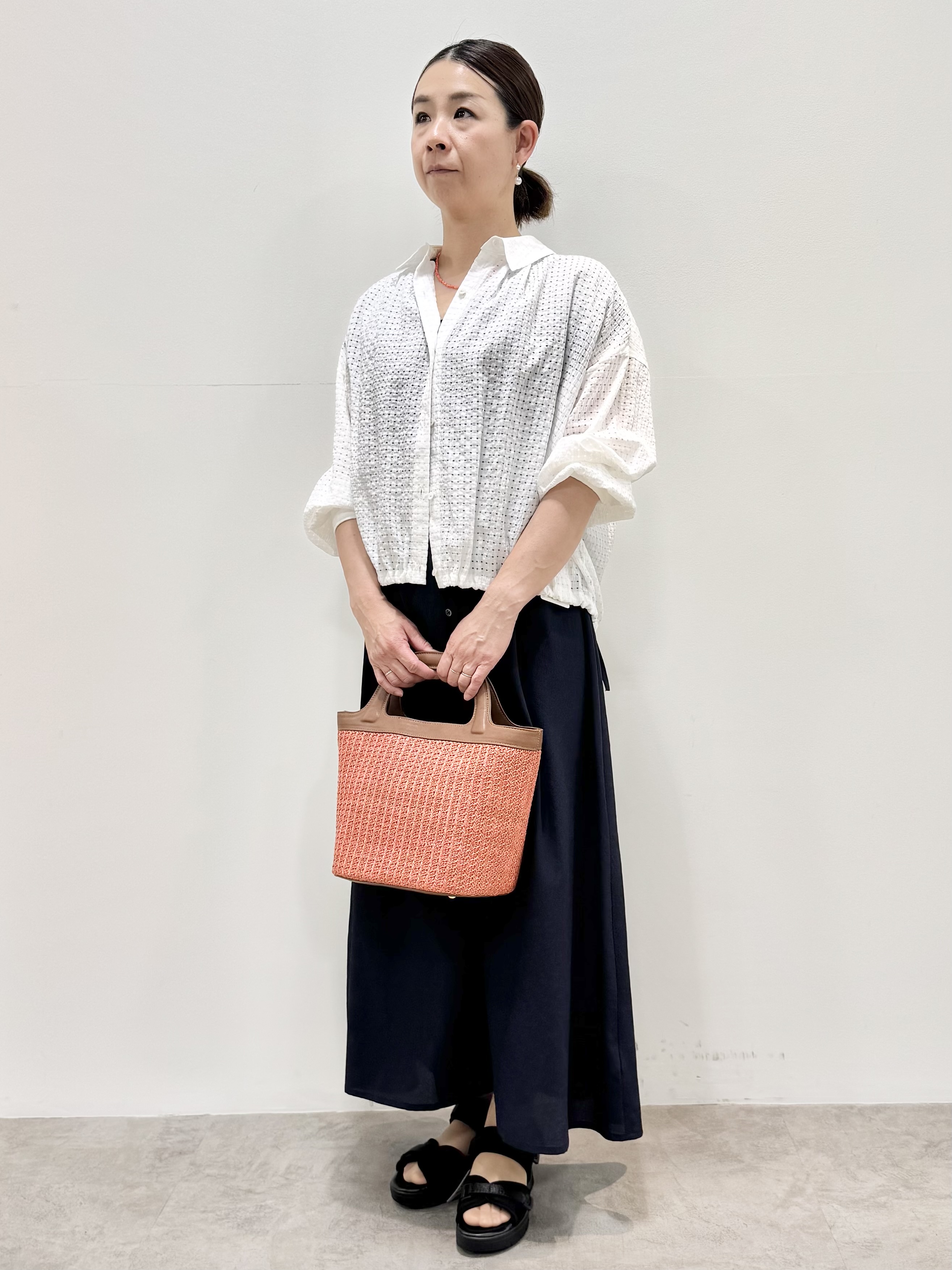 koyaさんの「Reflect｜【通気性あり／涼しい／マシンウォッシャブル】フロントボタンワンピース」を使ったコーディネート