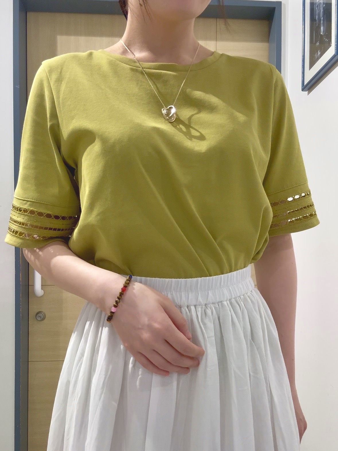 さあやさんの「grove｜【二の腕カバー/UV・ひんやり】袖口透かし刺繍Tシャツ」を使ったコーディネート