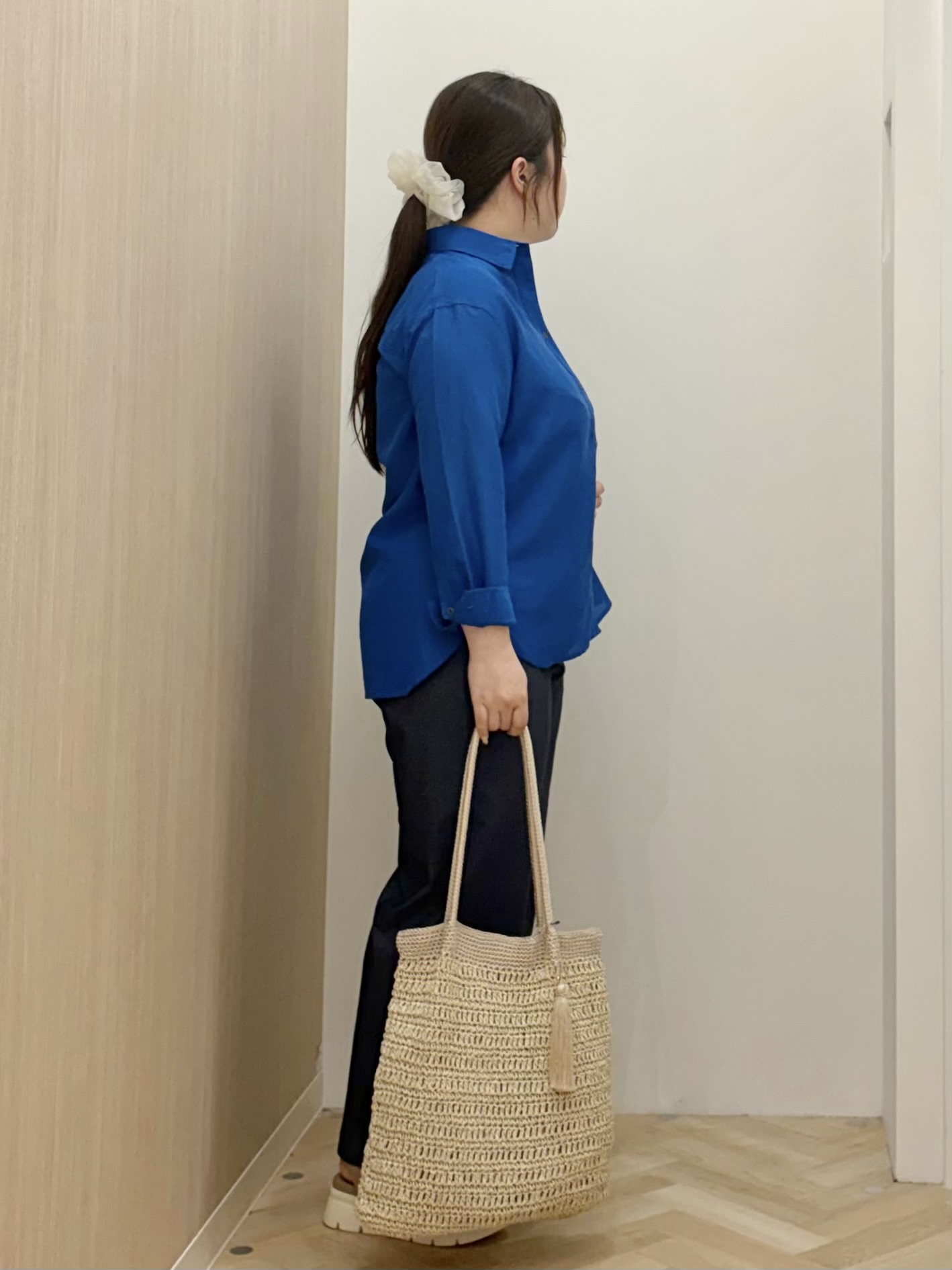 akariさんの「grove｜【洗濯機OK・ひんやり】朝晩の気温差に◎軽やかシアーシャツ」を使ったコーディネート