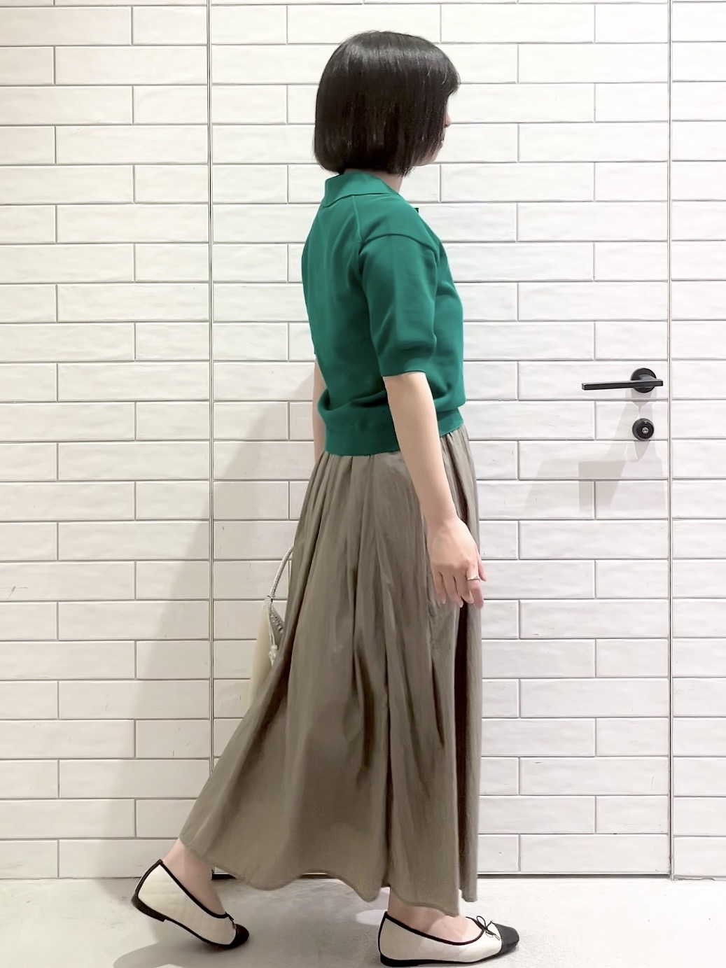 しおりさんの「OPAQUE.CLIP｜ビッグポロ衿ニット【洗濯機OK】」を使ったコーディネート
