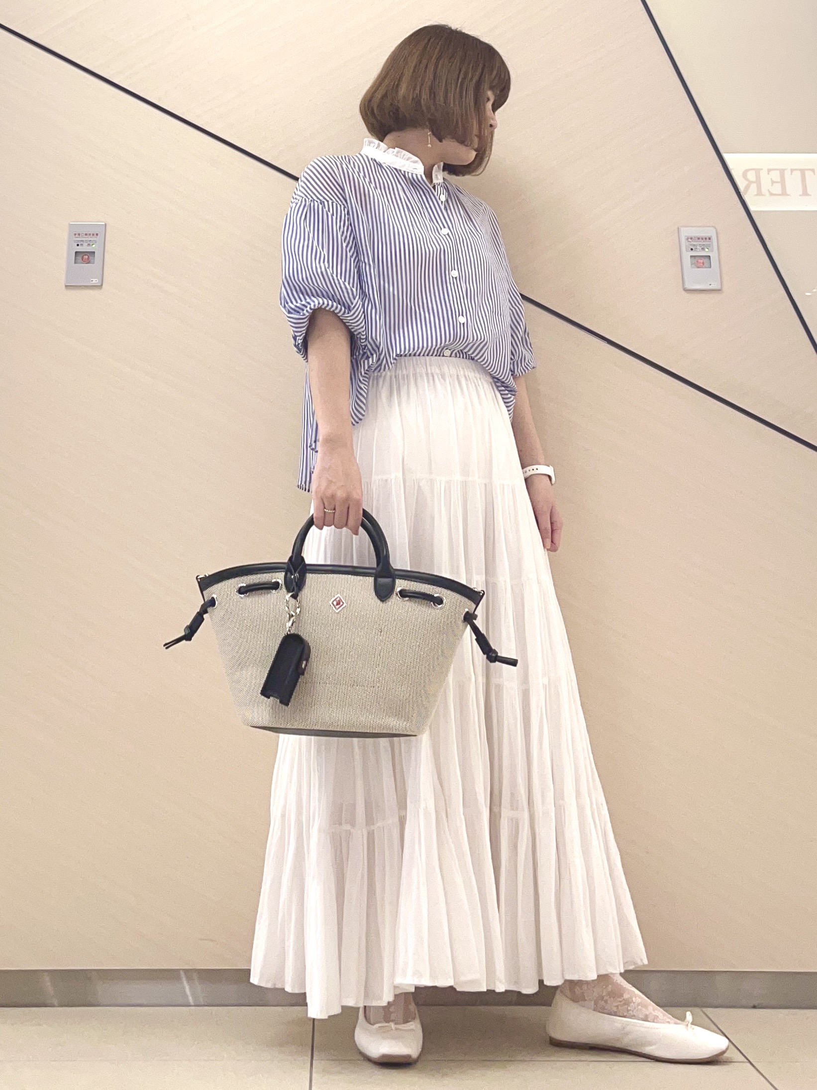 yahataさんの「DRESSTERIOR｜【otonaMUSE5月号掲載/ウォッシャブル】ロンドンストライプクレリックブラウス」を使ったコーディネート