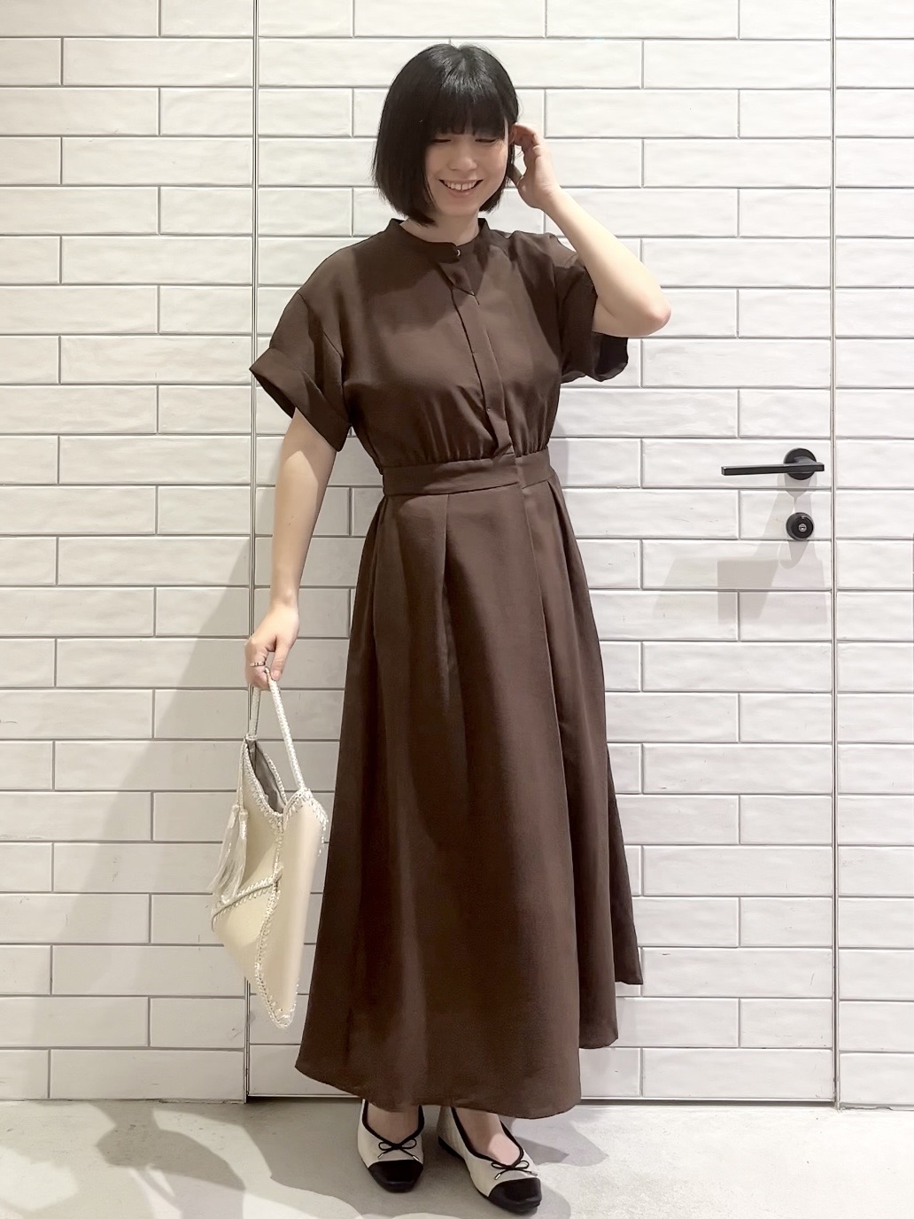 しおりさんの「OPAQUE.CLIP｜【接触冷感／吸水速乾】リネンライク シャツワンピース《洗濯機OK》」を使ったコーディネート