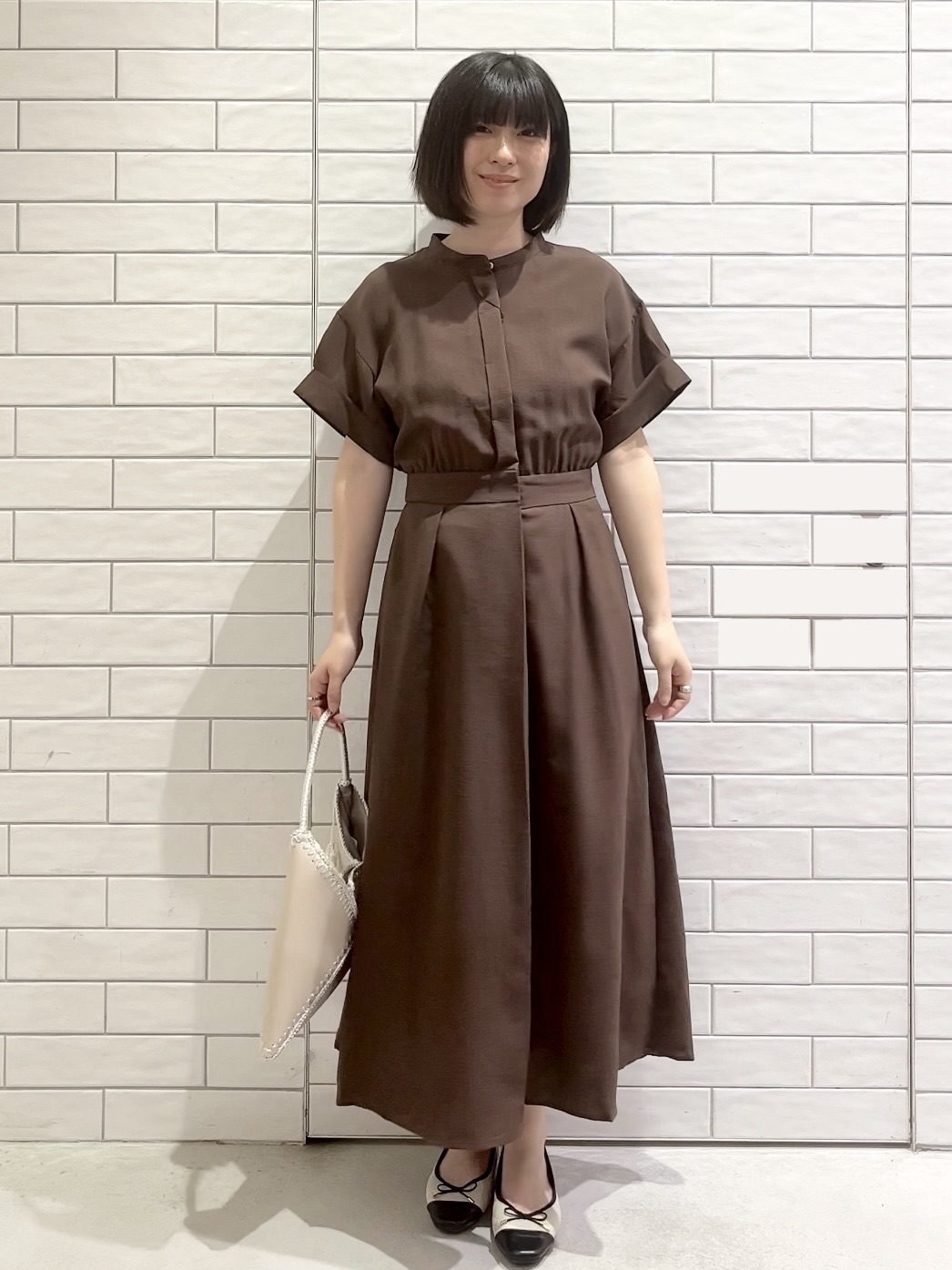 しおりさんの「OPAQUE.CLIP｜フレンチリネンシャツ／カシュクール【洗濯機OK】《5col》」を使ったコーディネート