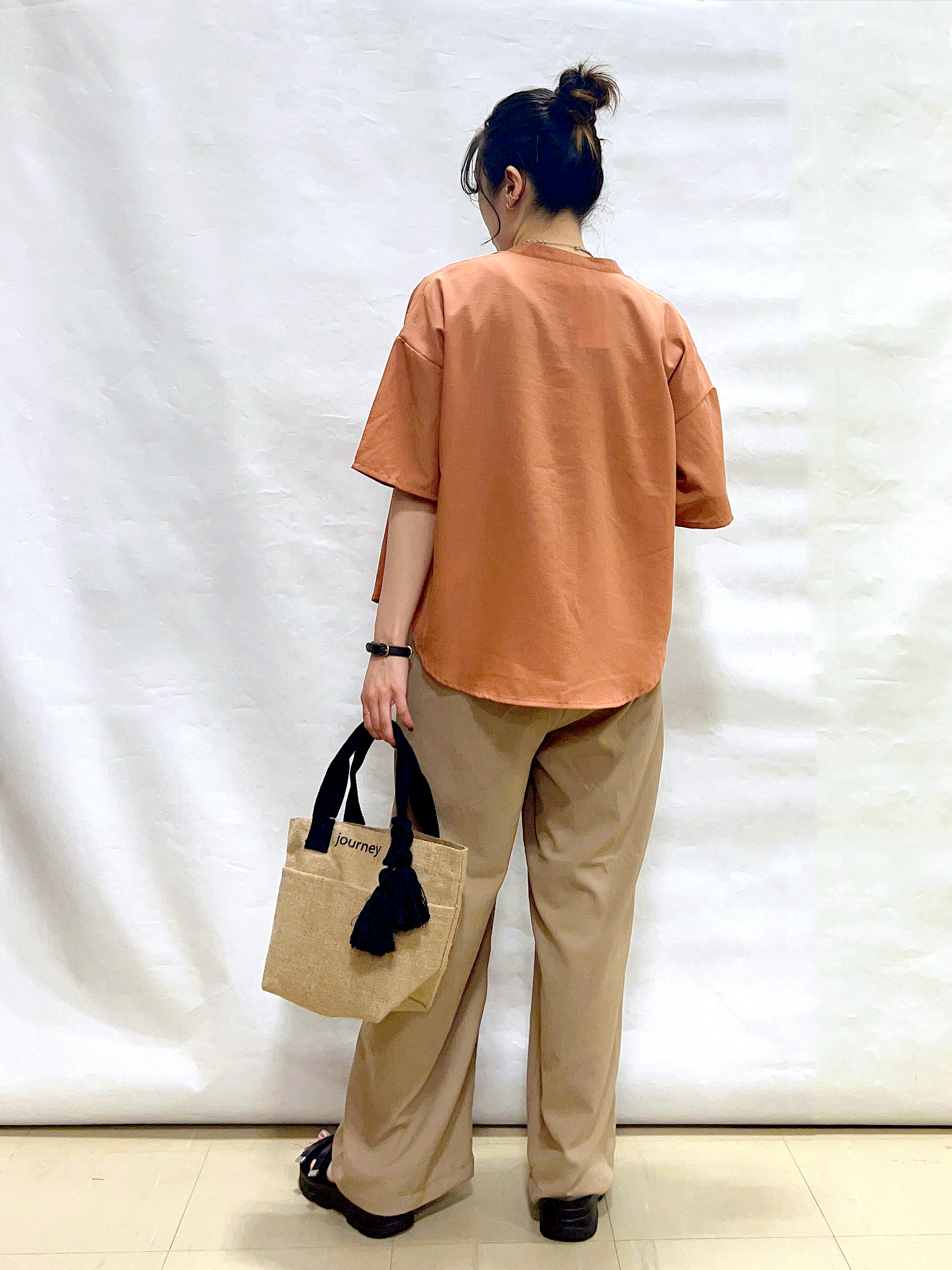 まっつんさんの「SHOO･LA･RUE｜【洗濯機可/S-LL】大人の抜け感 ゆるっと5分袖シャツ」を使ったコーディネート