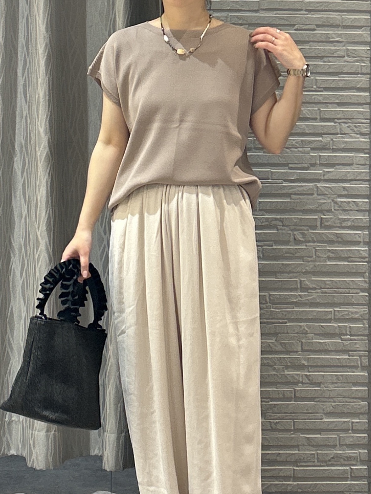 ga_riさんの「THE SHOP TK｜【S-XL/ひんやりタッチ】多機能フレンチスリーブニット 洗濯機OK/UVケア/毛玉になりにくい」を使ったコーディネート