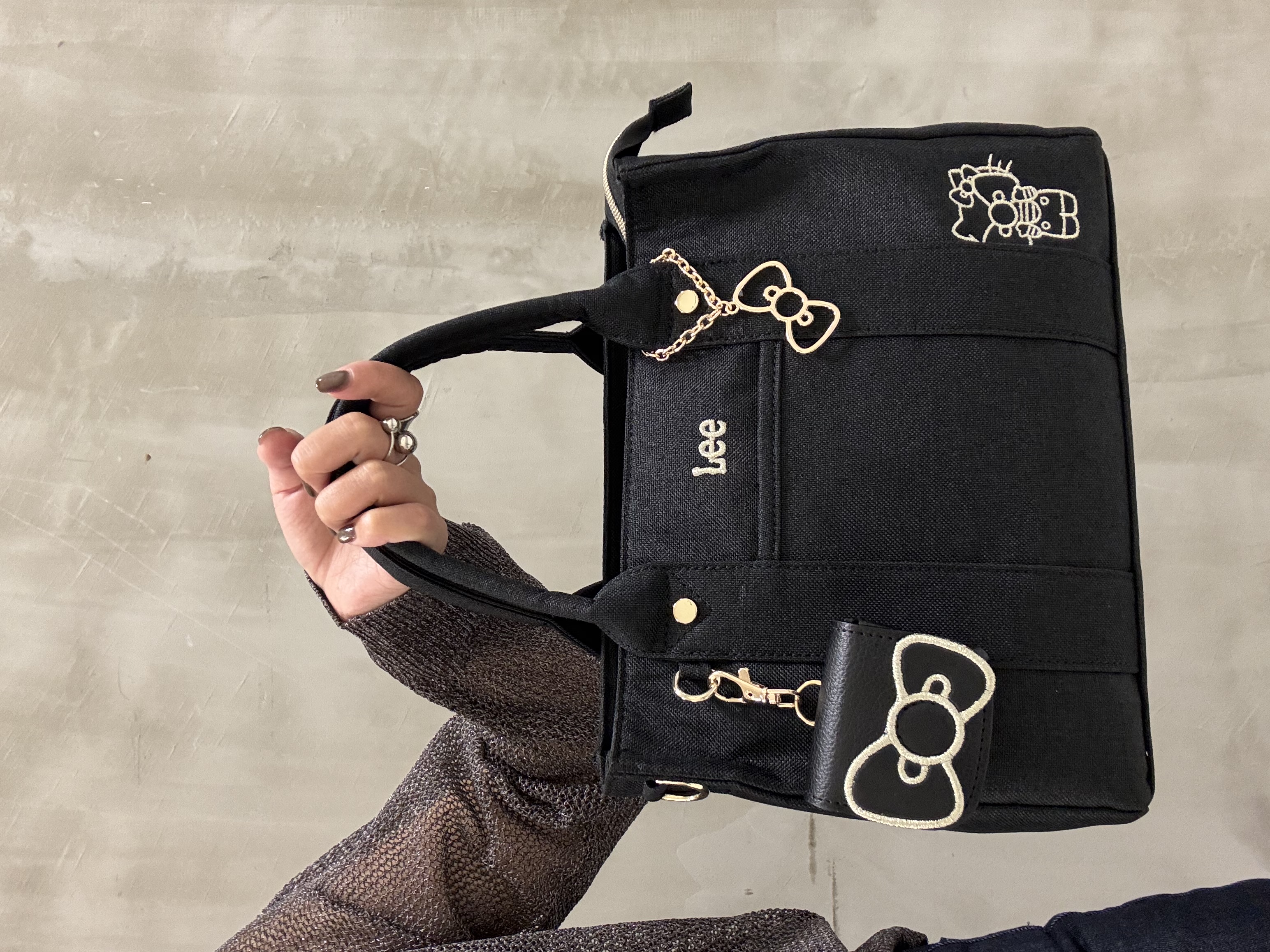 minaさんの「grove｜【貴島明日香さん着用】ラメメッシュキーネックカーディガン」を使ったコーディネート