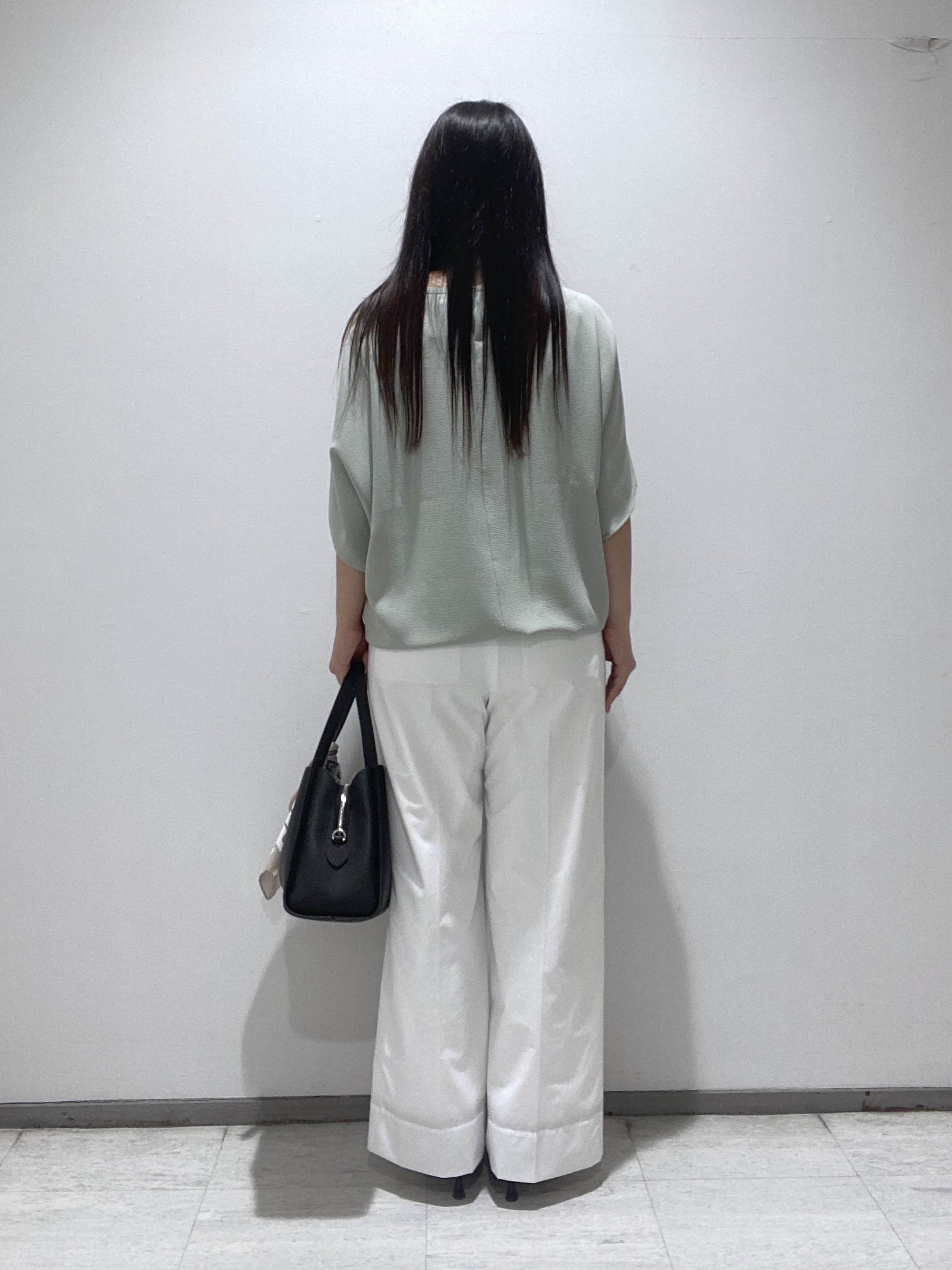 meiさんの「INDIVI｜【洗える／2WAY／裾ドロスト付き】 ドルマンスリーブチュニックトップス」を使ったコーディネート