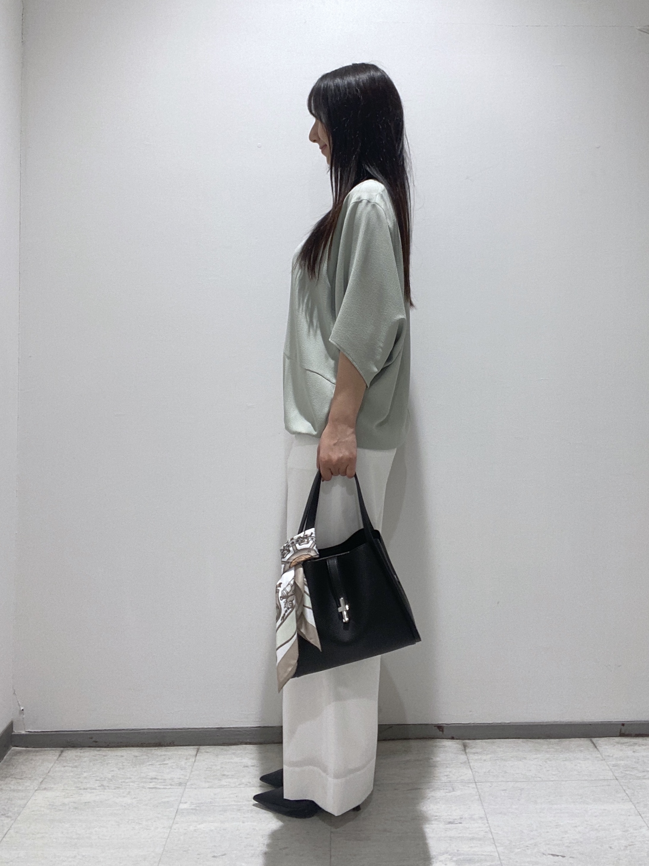 meiさんの「INDIVI｜【洗える／2WAY／裾ドロスト付き】 ドルマンスリーブチュニックトップス」を使ったコーディネート