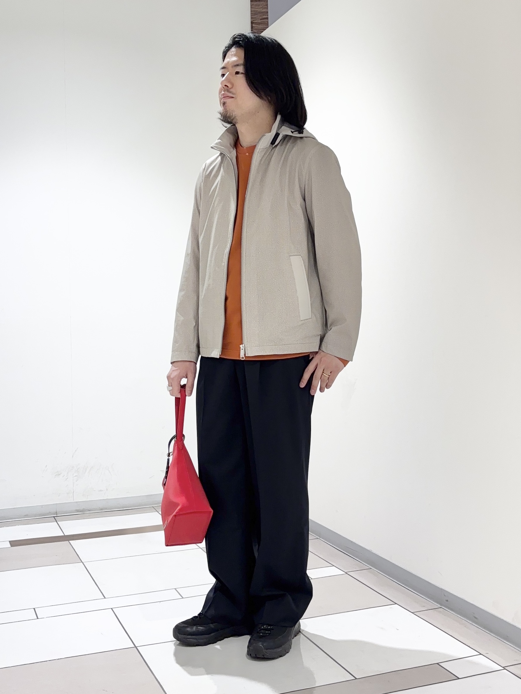 及川さんの「TAKEO KIKUCHI｜2WAYアクティブ ライト ブルゾン」を使ったコーディネート