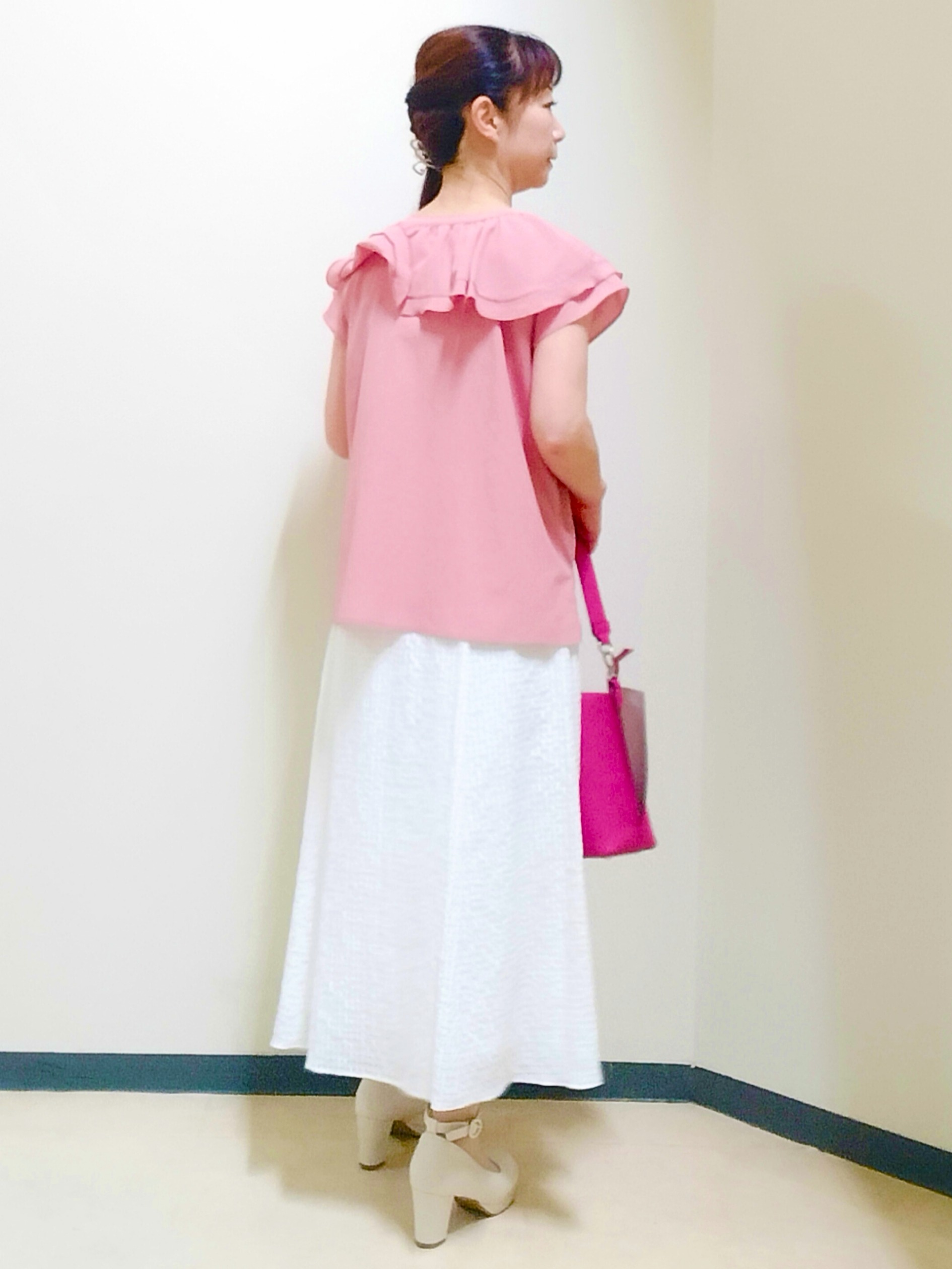 花さんの「Reflect｜【通気性あり／涼しい／マシンウォッシャブル】フリルブラウス」を使ったコーディネート