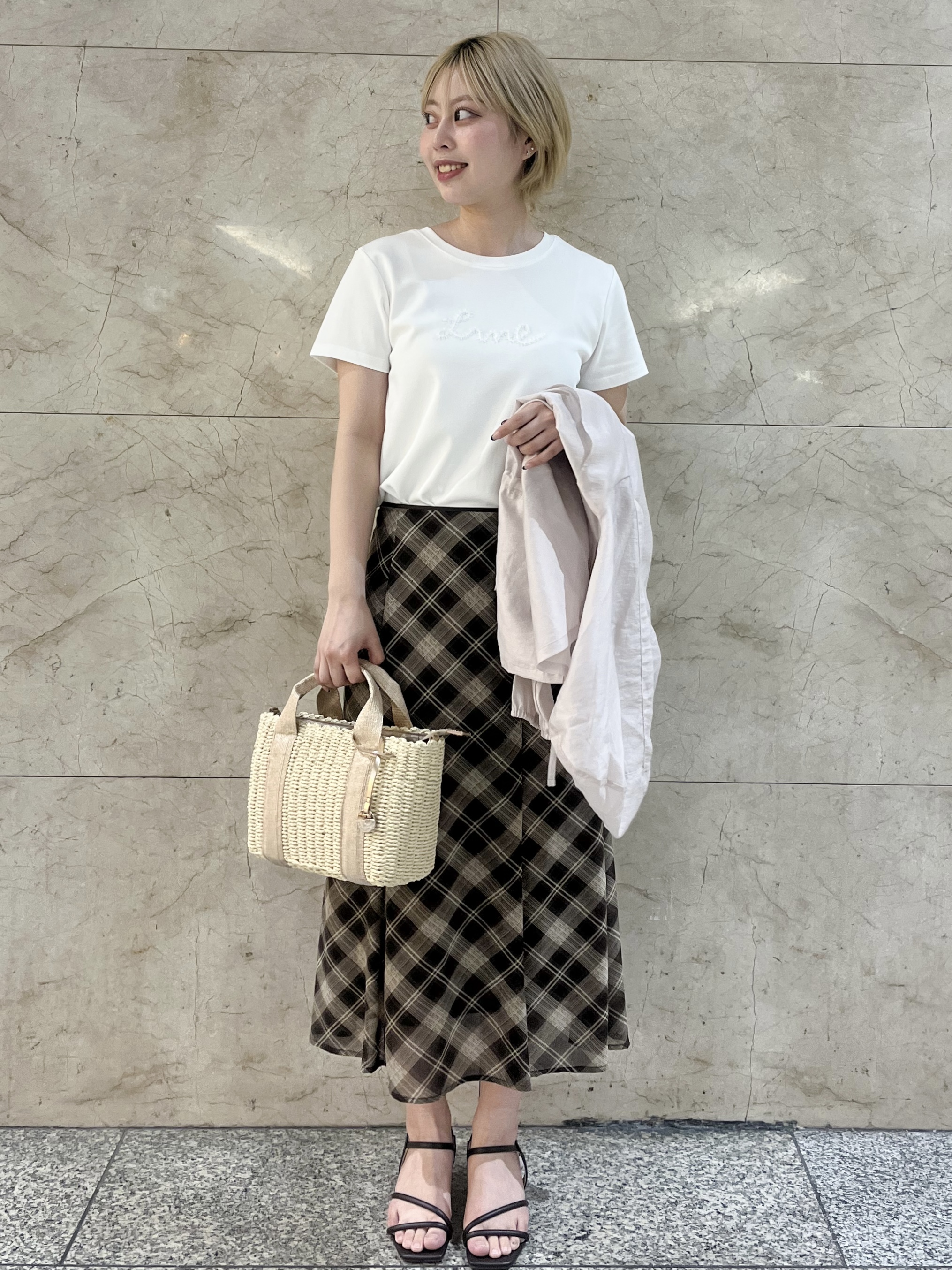 まひるさんの「index｜【接触冷感/UVケア】リボンテープロゴTシャツ《洗濯機OK》」を使ったコーディネート