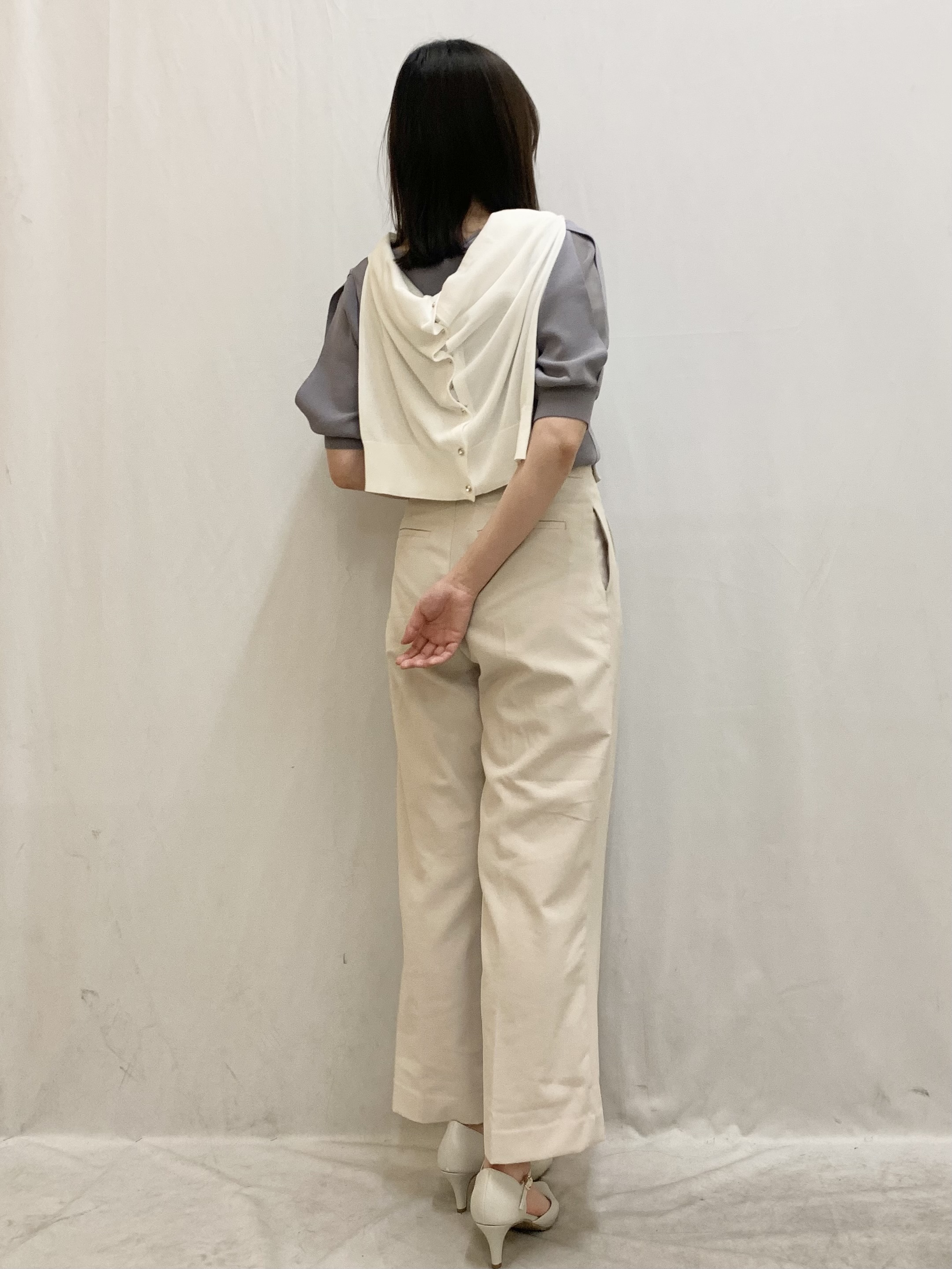 kasumiさんの「index｜【接触冷感】ビジューボタンカーディガン《抗ピリング／洗濯機OK》」を使ったコーディネート