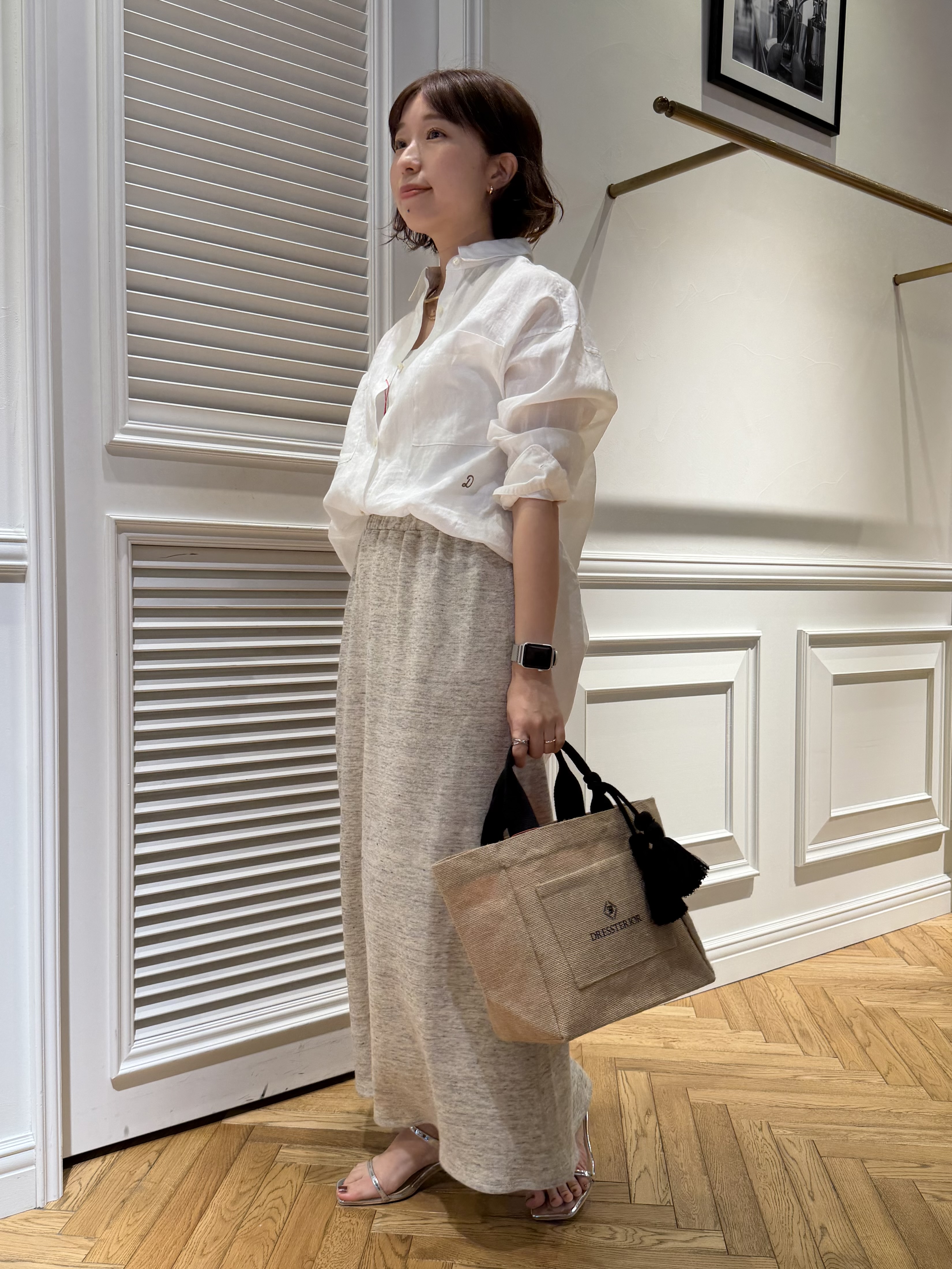 つじ まこさんの「DRESSTERIOR｜【人気定番/ウォッシャブル】ガーメントダイラミーシャツ」を使ったコーディネート