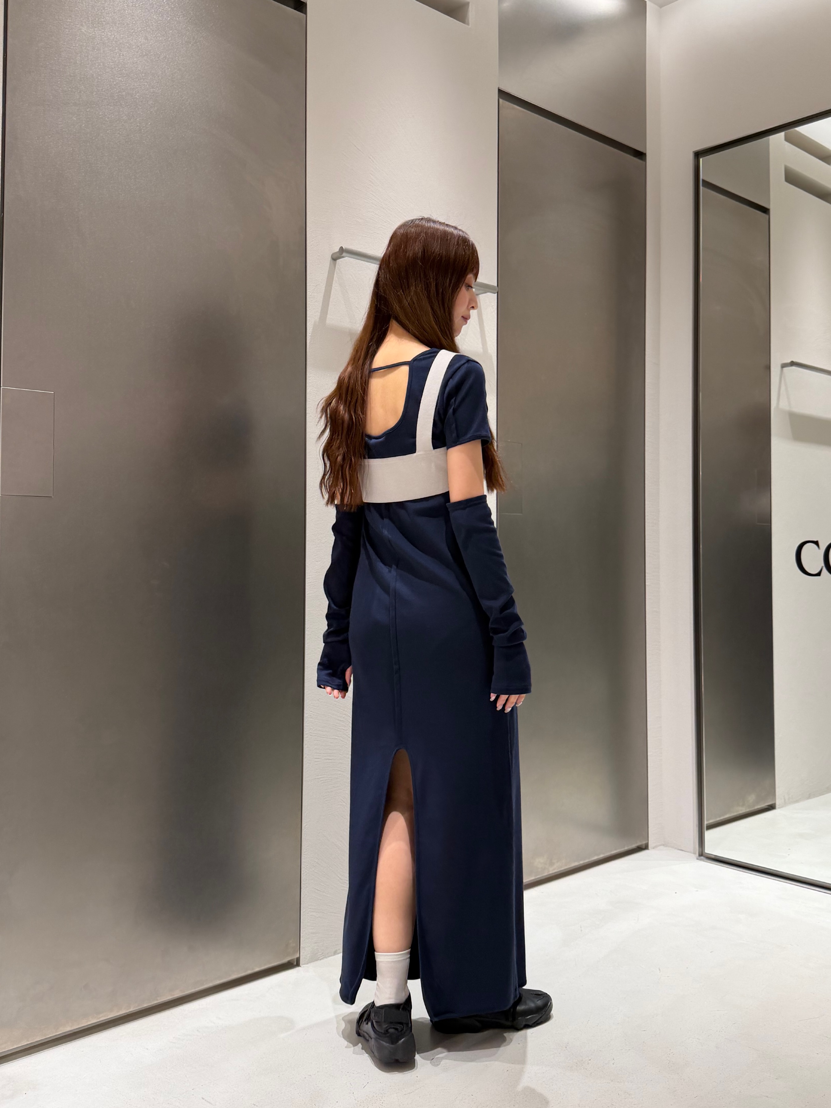 kanamiさんの「CODE A｜arm cover square neck dress」を使ったコーディネート