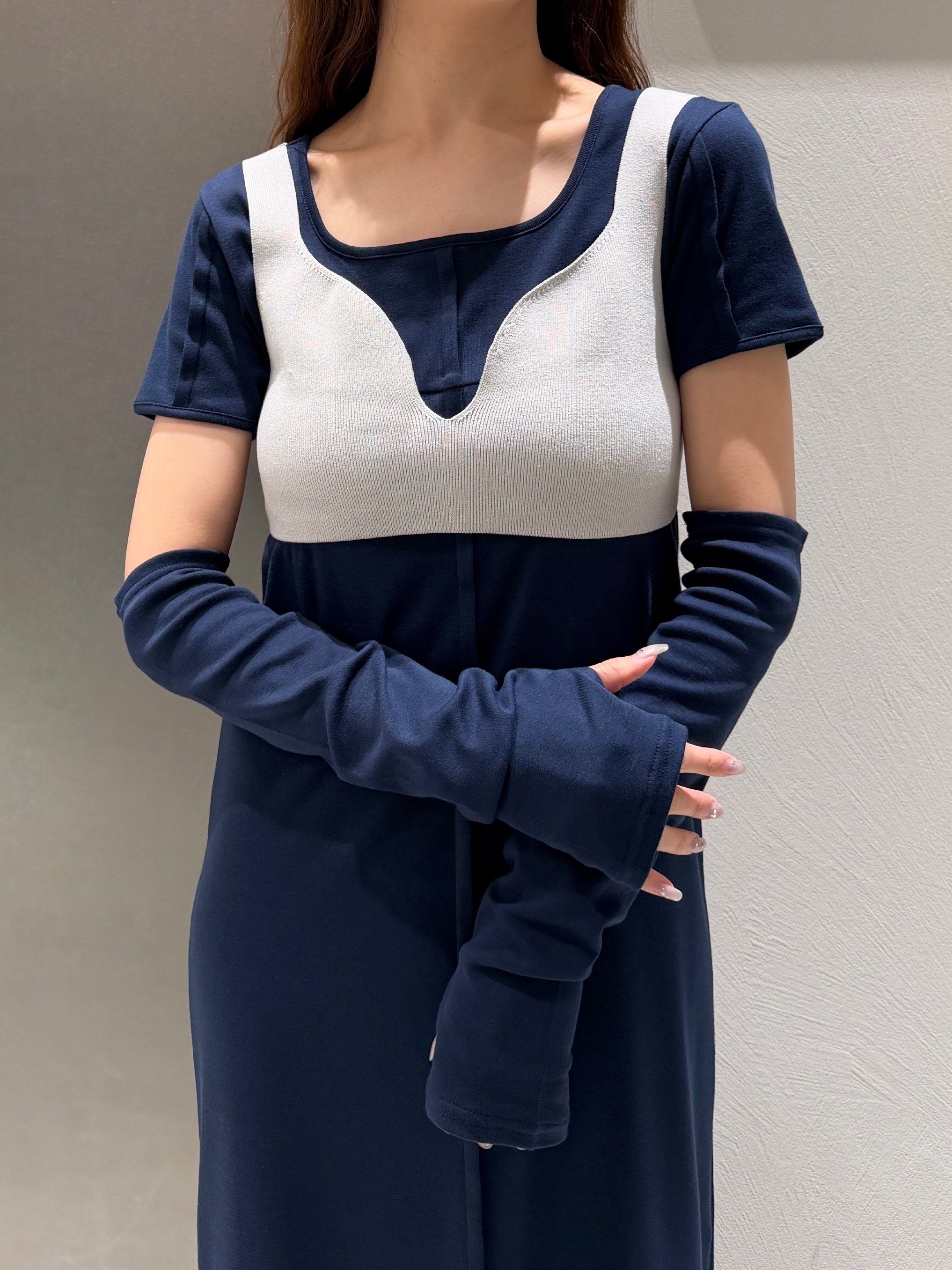 kanamiさんの「CODE A｜arm cover square neck dress」を使ったコーディネート