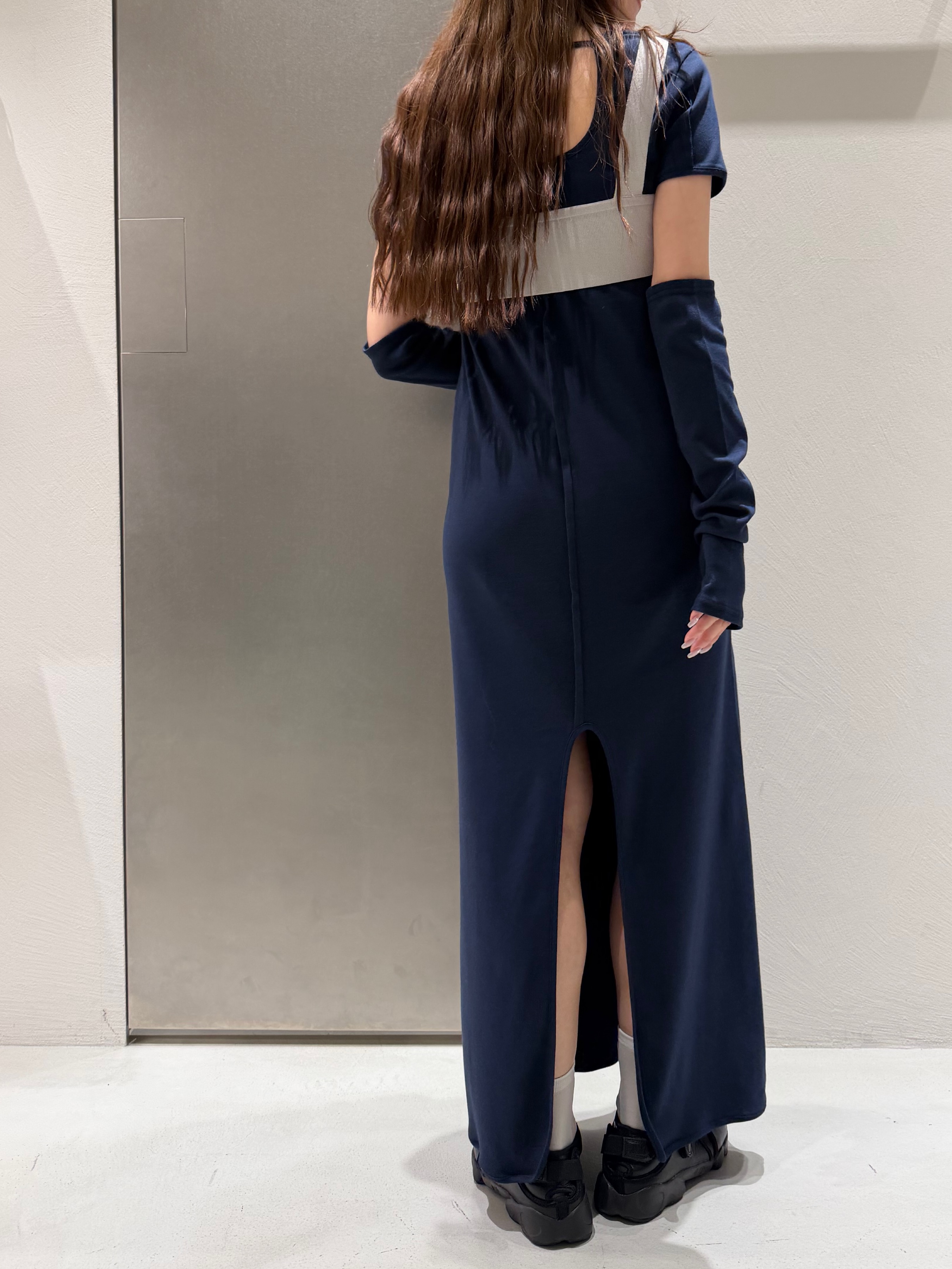 kanamiさんの「CODE A｜arm cover square neck dress」を使ったコーディネート