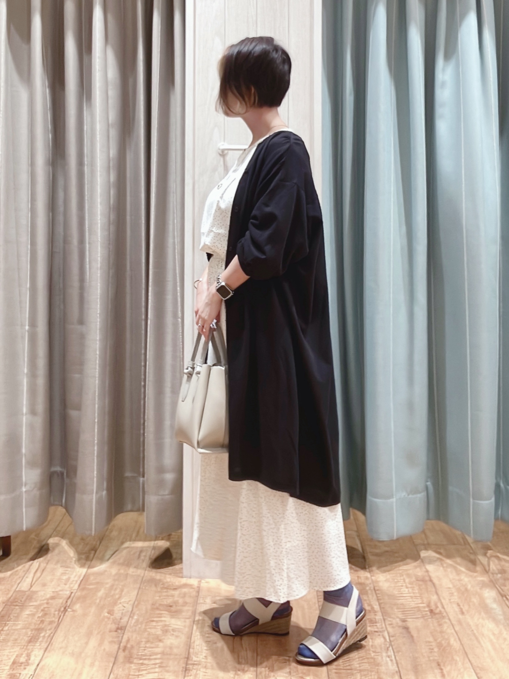 aaamiさんの「SHOO･LA･RUE｜【洗濯機可/S-LL】1枚でも羽織でも キーネックシャツワンピース」を使ったコーディネート