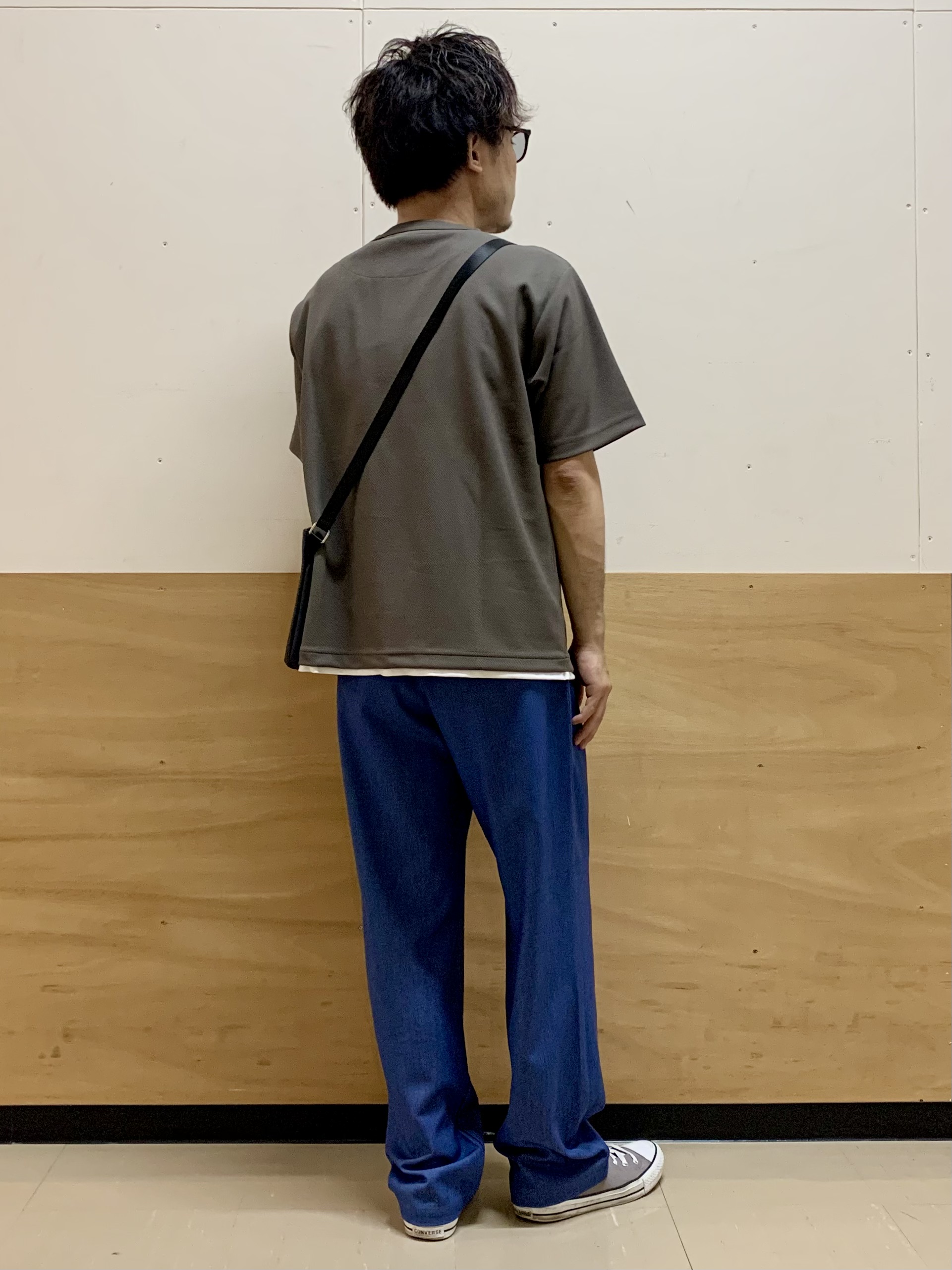 MATUさんの「THE SHOP TK｜【1枚でちゃんとして見える】ヘンリーネック レイヤード風 半袖Tシャツ 洗濯機OK」を使ったコーディネート