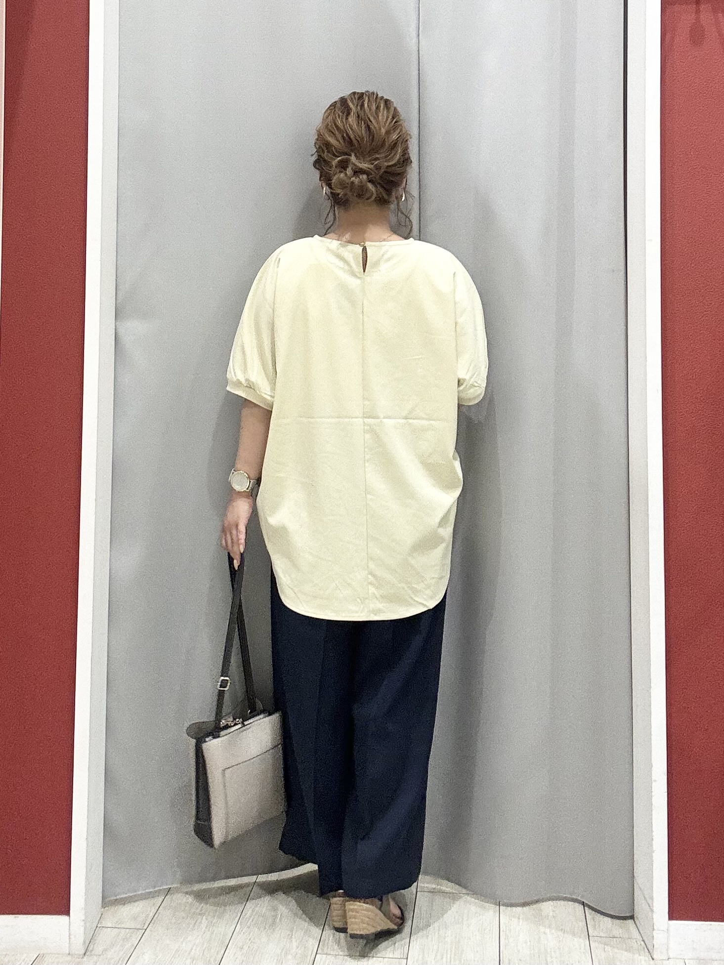 shioさんの「SHOO･LA･RUE｜【ひんやり/洗濯後しわになりにくい】インせず着られる さらっとタッチのドルマンブラウス」を使ったコーディネート