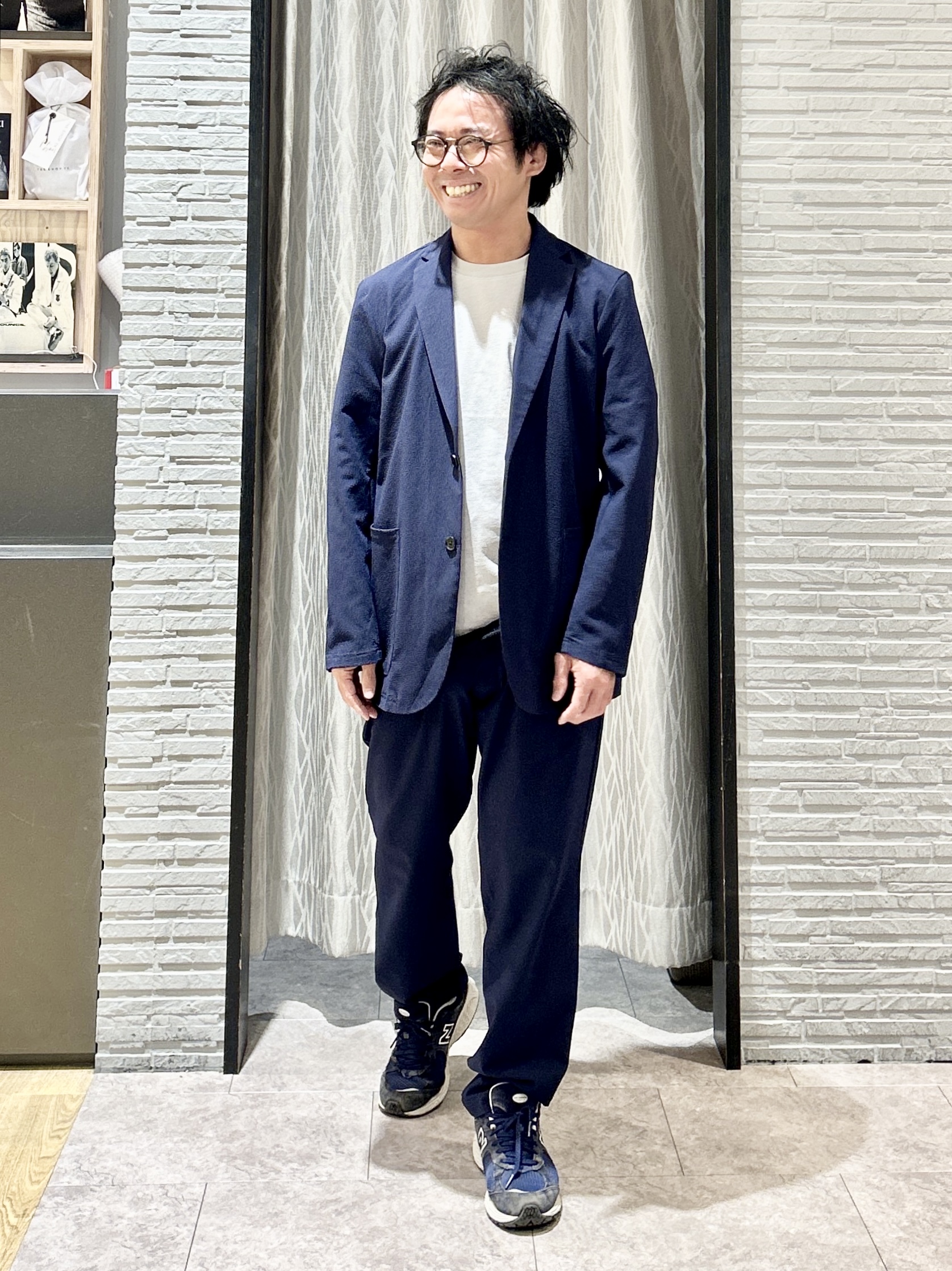KENJI Iさんの「THE SHOP TK｜マイクロ シアサッカー ジャケット 洗濯機OK／セットアップ可」を使ったコーディネート