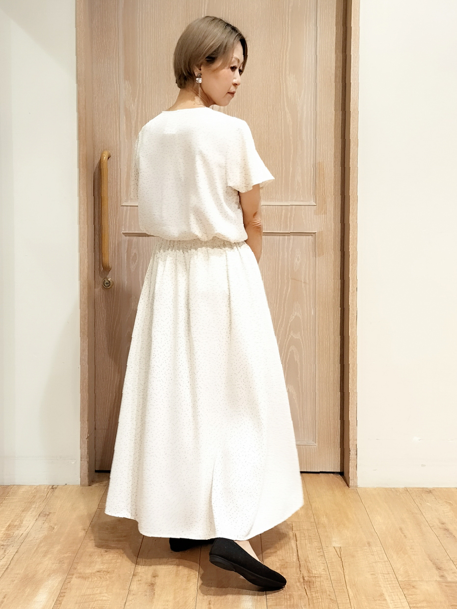 YUKIさんの「SHOO･LA･RUE｜【ひんやり/UV/セットアップ可】洗濯後しわになりにくい スキッパーブラウス」を使ったコーディネート