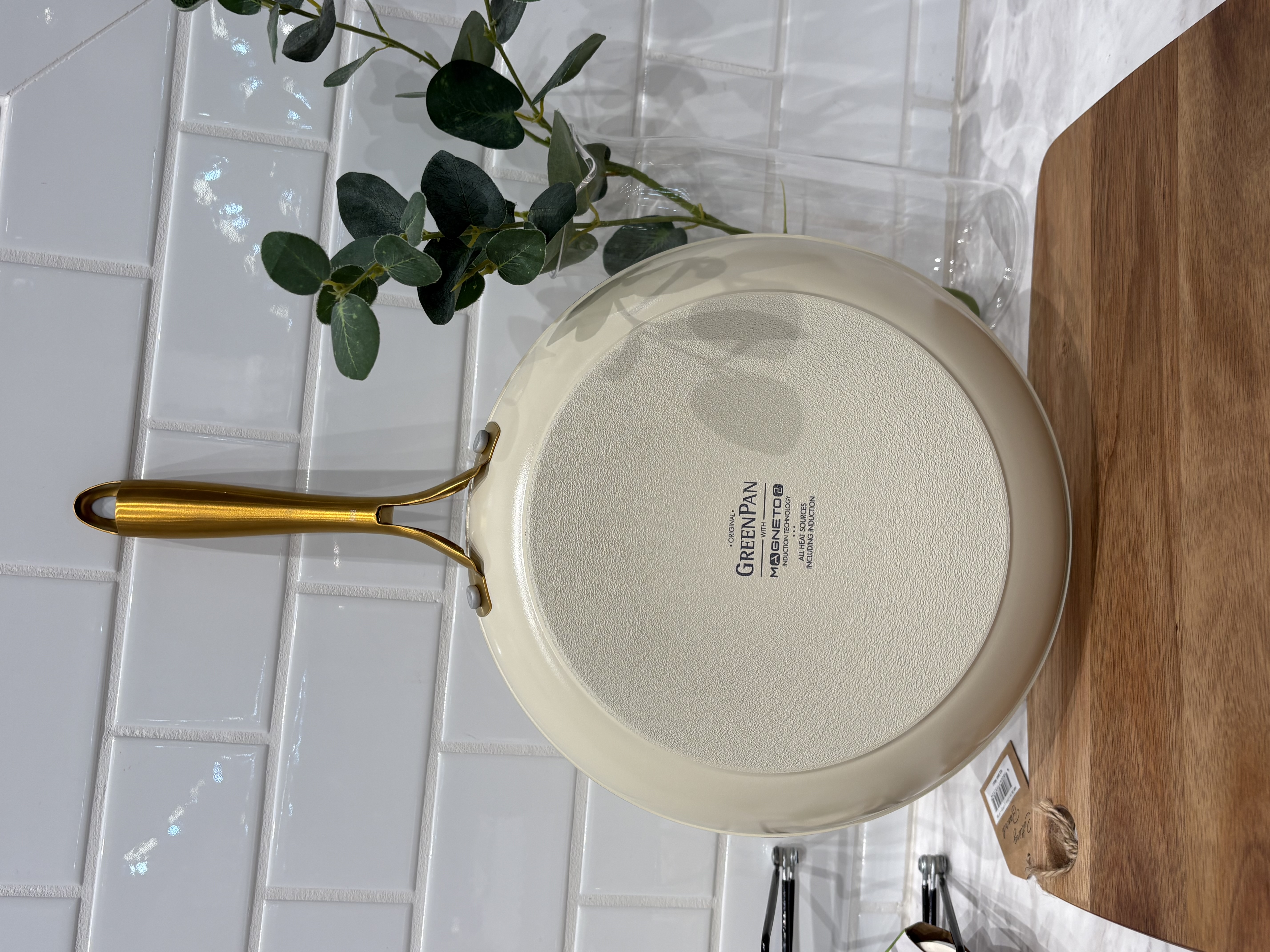 YUKOさんの「212 KITCHEN STORE｜ストゥディオ フライパン 26cm WH ＜GreenPan グリーンパン＞」を使ったコーディネート
