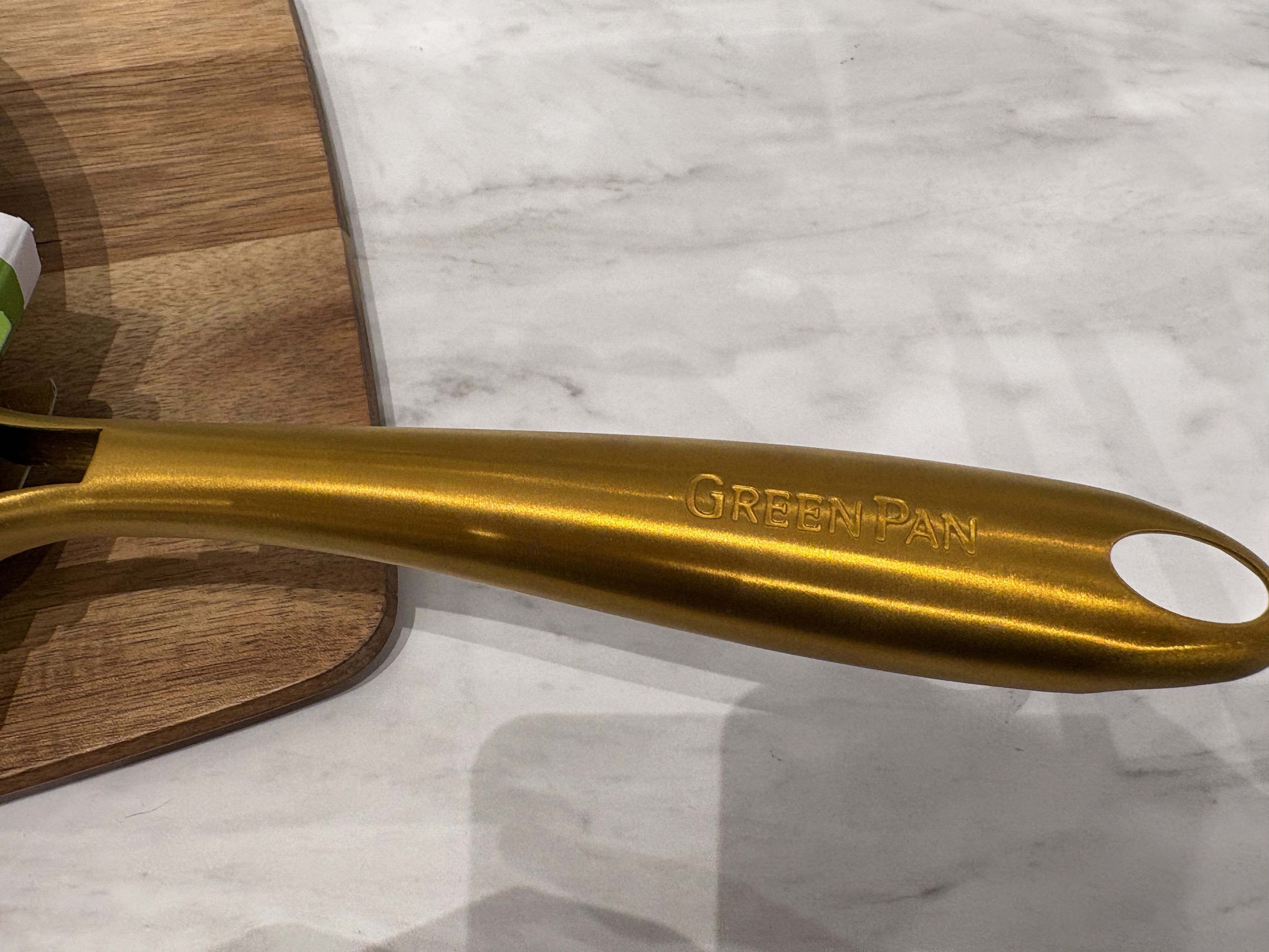 YUKOさんの「212 KITCHEN STORE｜ストゥディオ フライパン 26cm WH ＜GreenPan グリーンパン＞」を使ったコーディネート