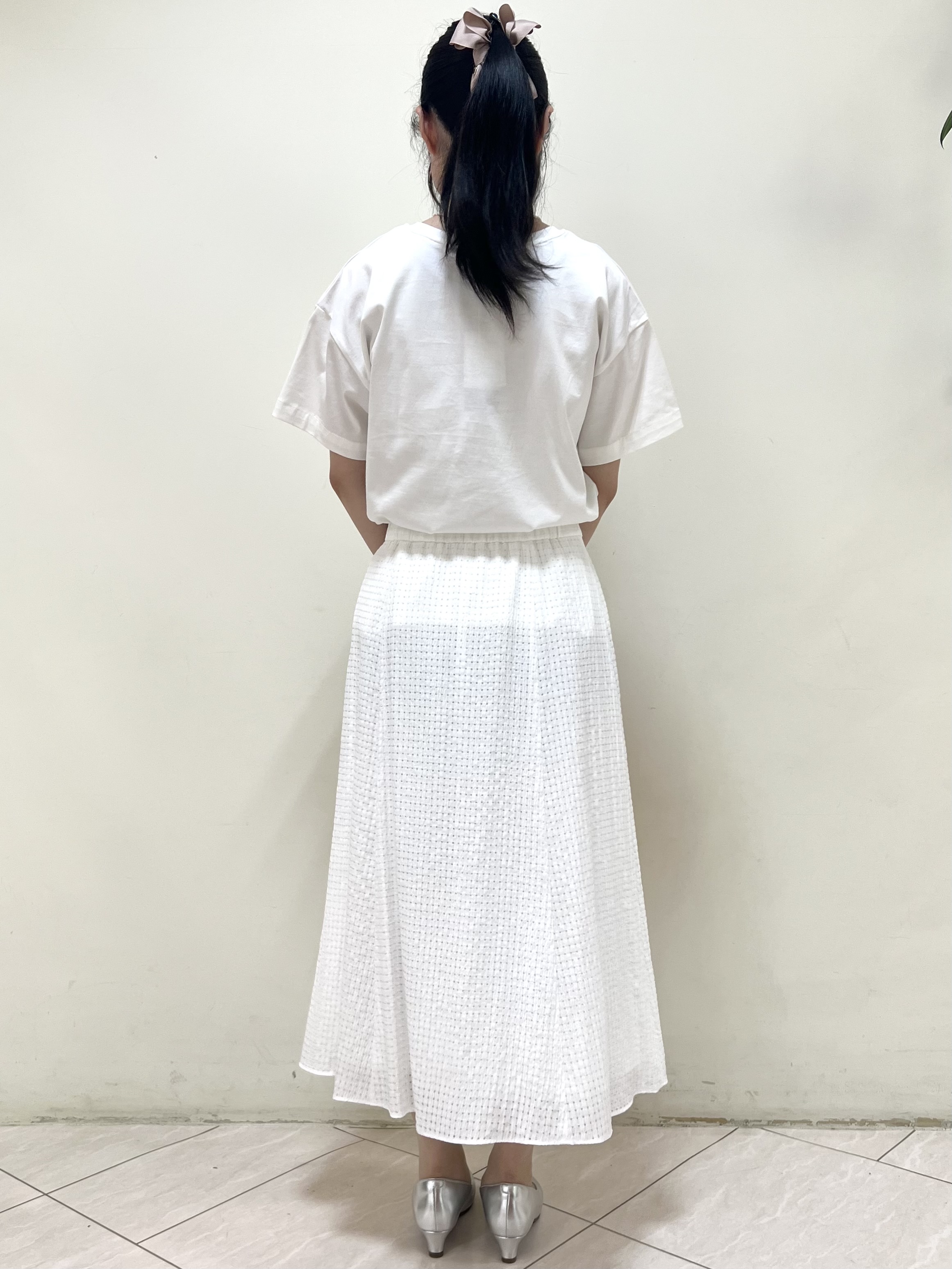 yanaさんの「Reflect｜【接触冷感】ラインアート刺繍Tシャツ」を使ったコーディネート