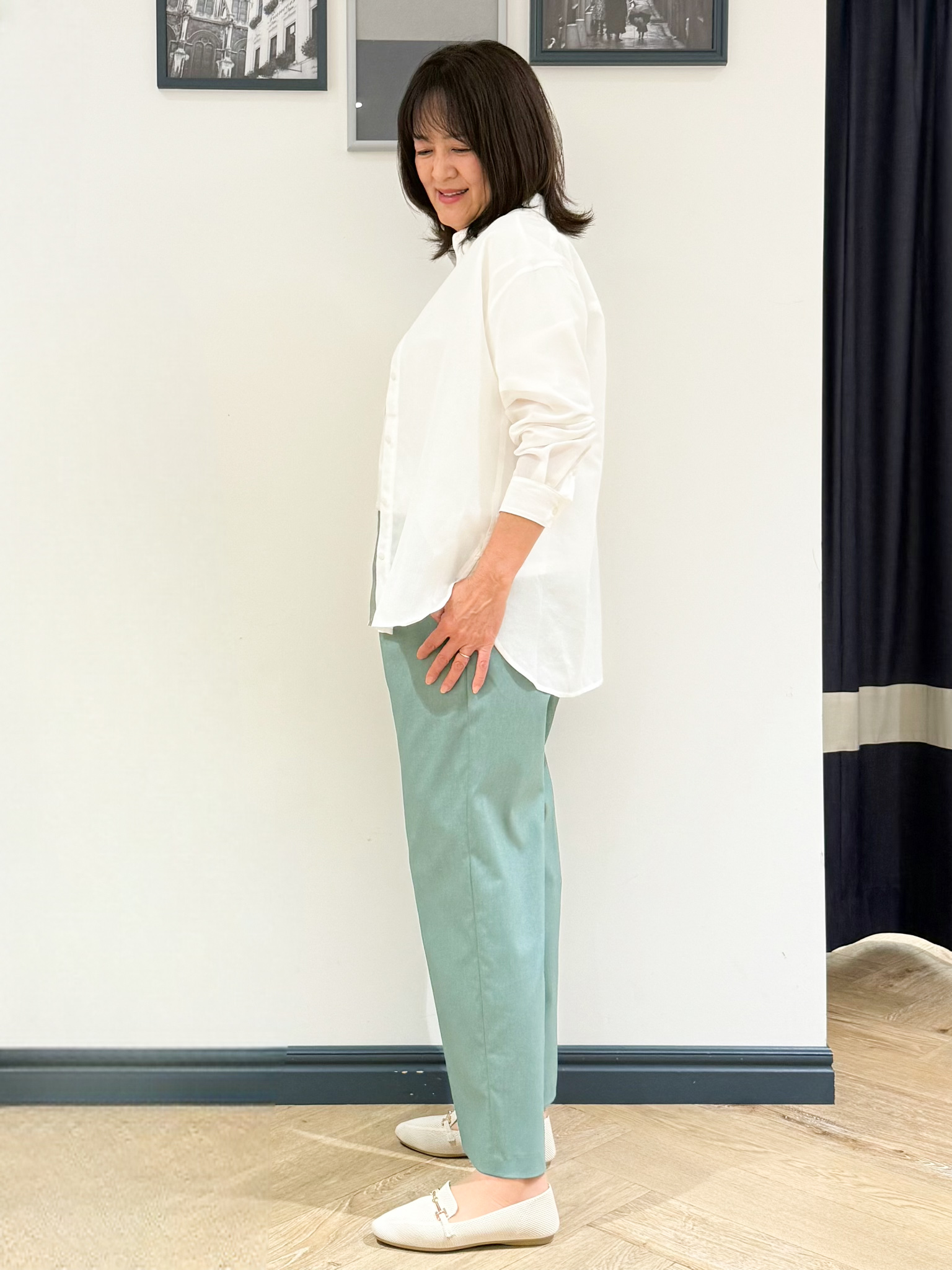 Lilyさんの「grove｜【洗濯機OK・ひんやり】朝晩の気温差に◎軽やかシアーシャツ」を使ったコーディネート